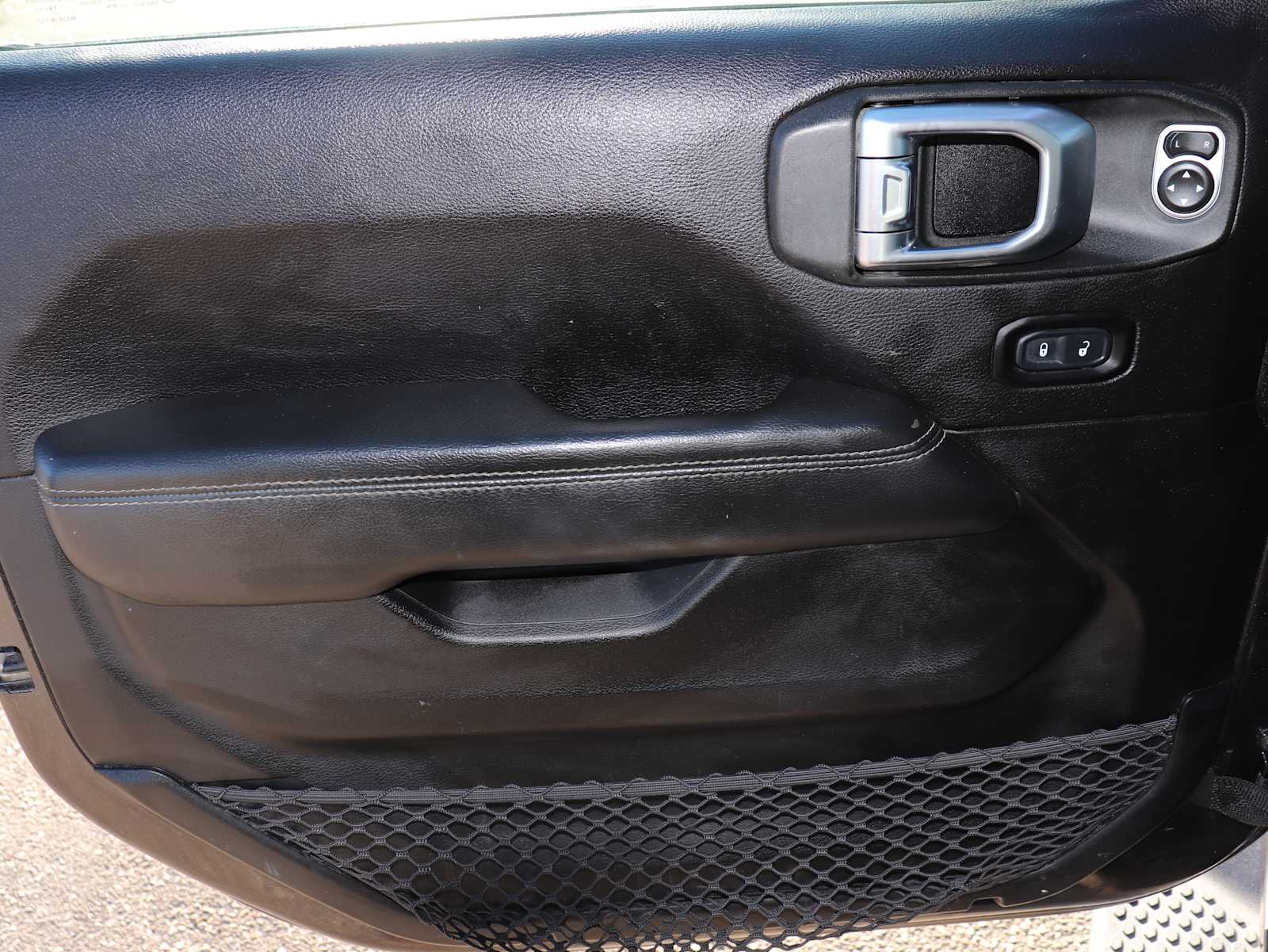 Thumbnail: 2020 Jeep Wrangler - 17