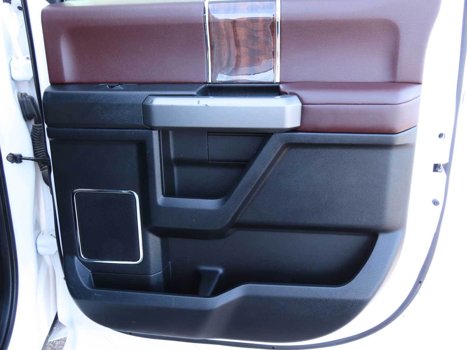 Thumbnail: 2017 Ford Econoline - 31