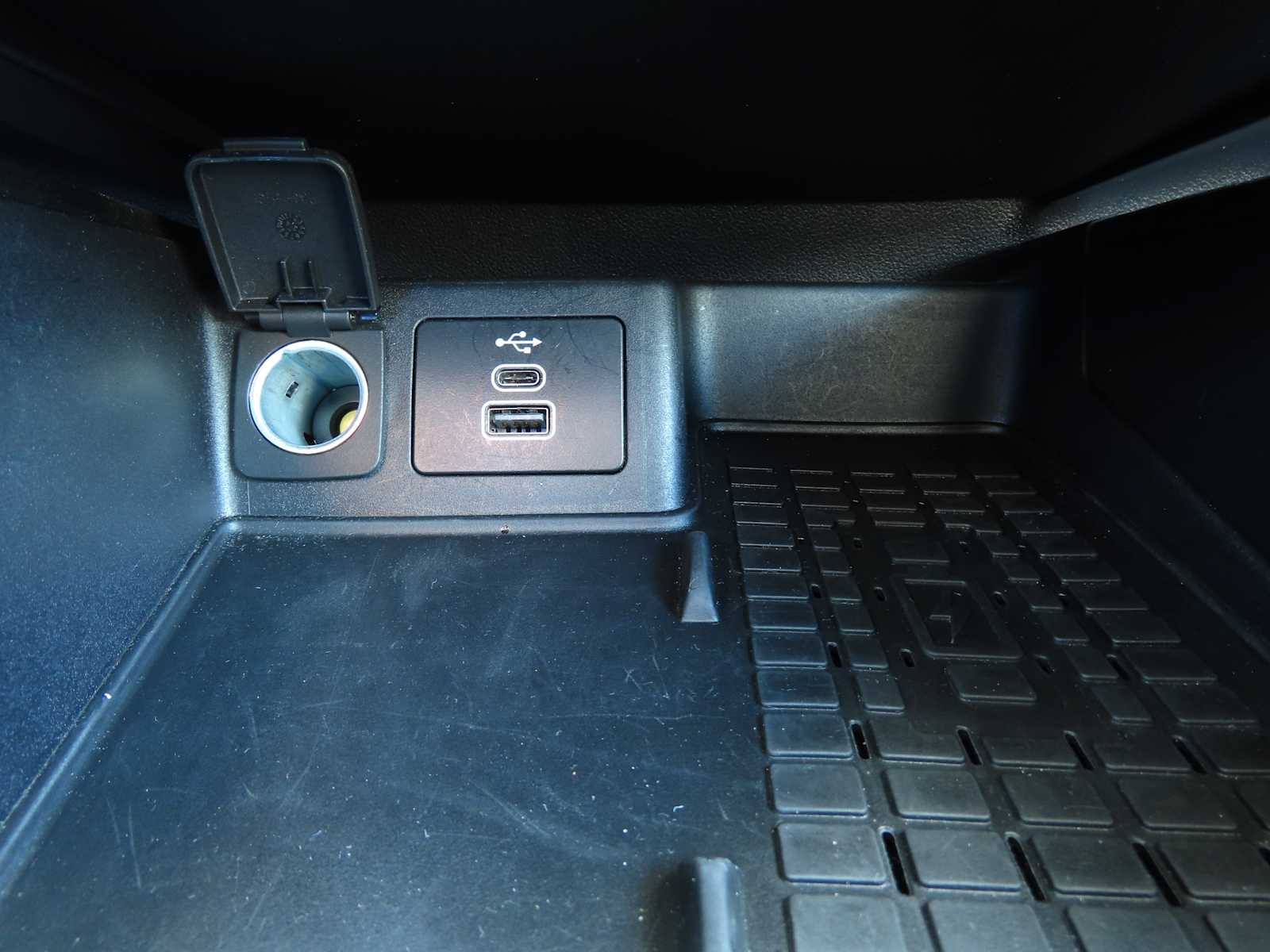 Thumbnail: 2025 Ford Bronco Sport - 35