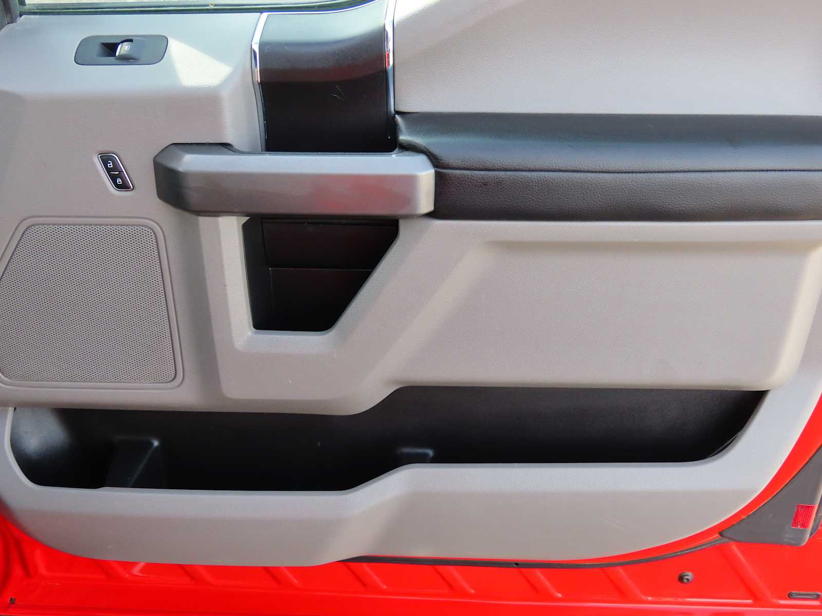 Thumbnail: 2015 Ford F-150 - 24