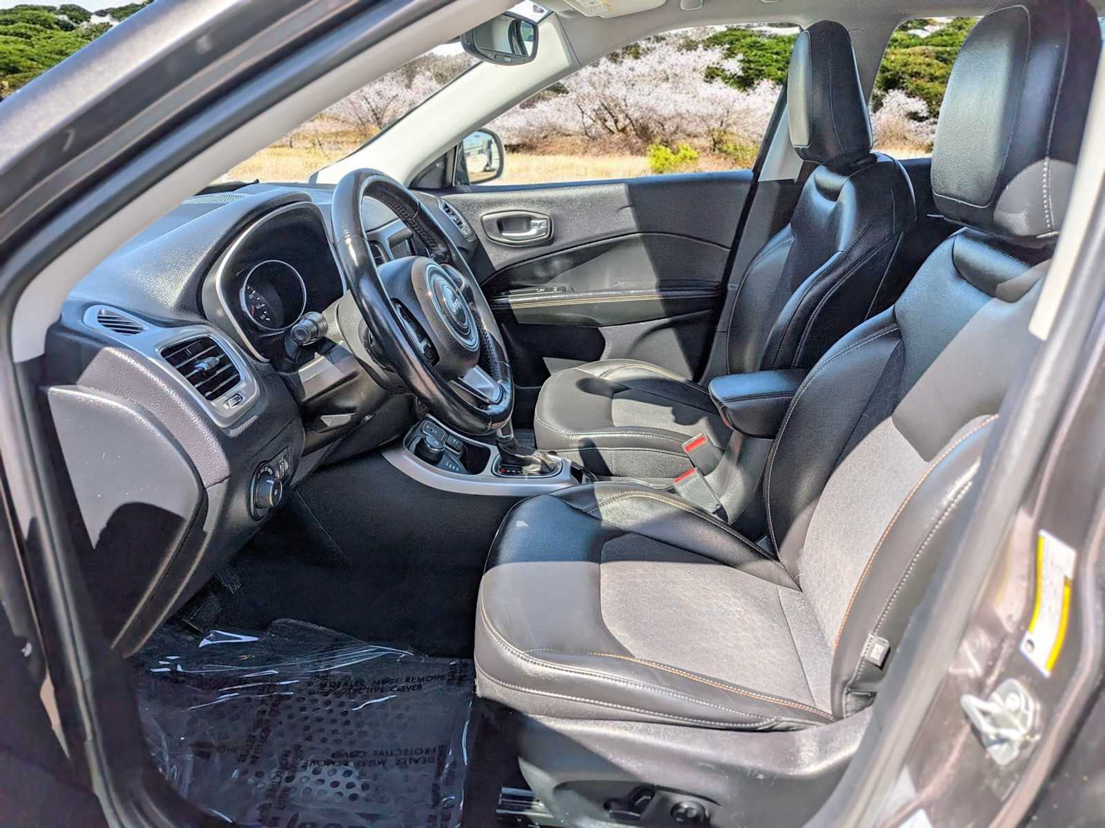 Thumbnail: 2018 Jeep Compass - 15