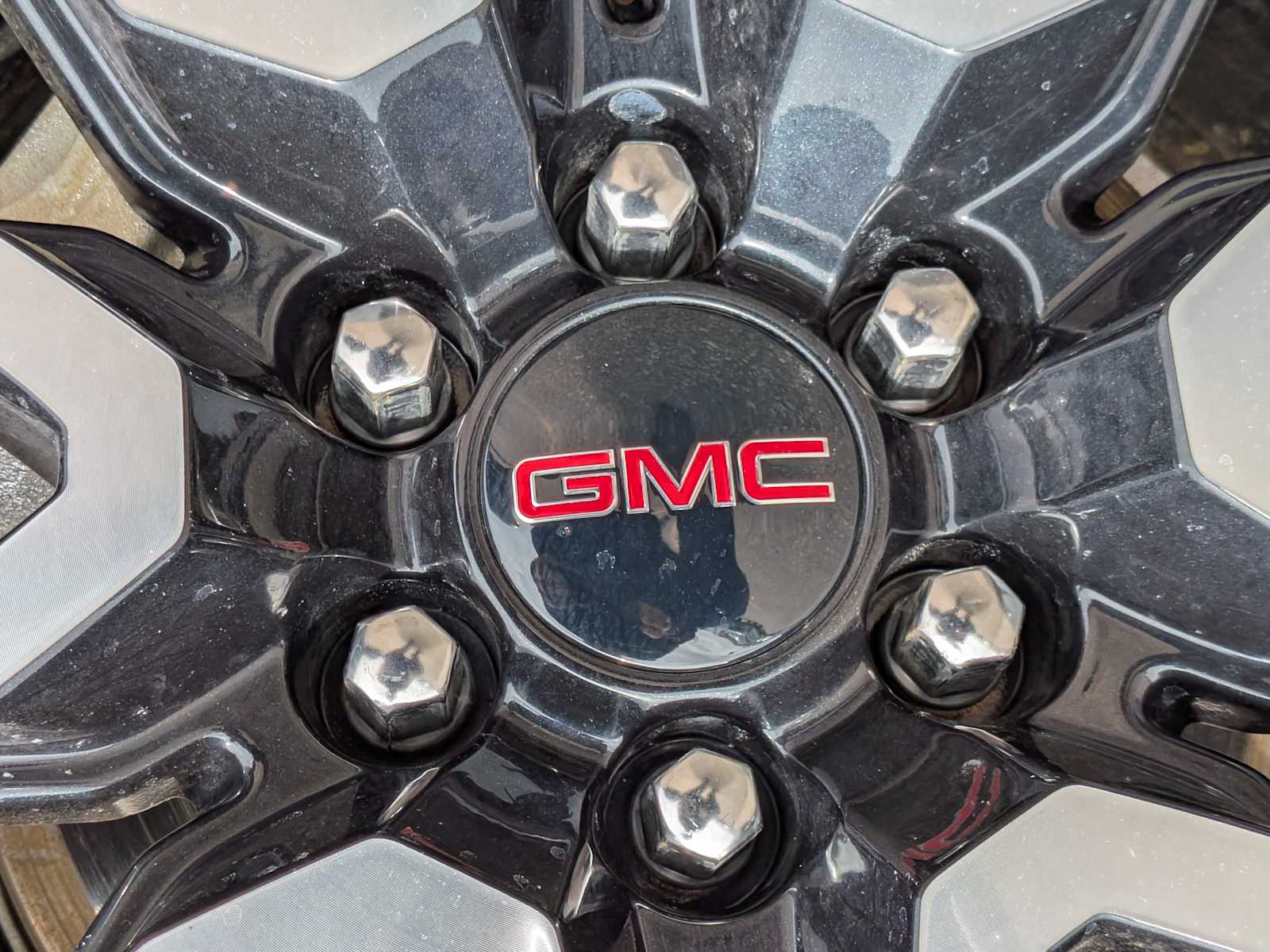 2023 GMC Yukon AT4 19
