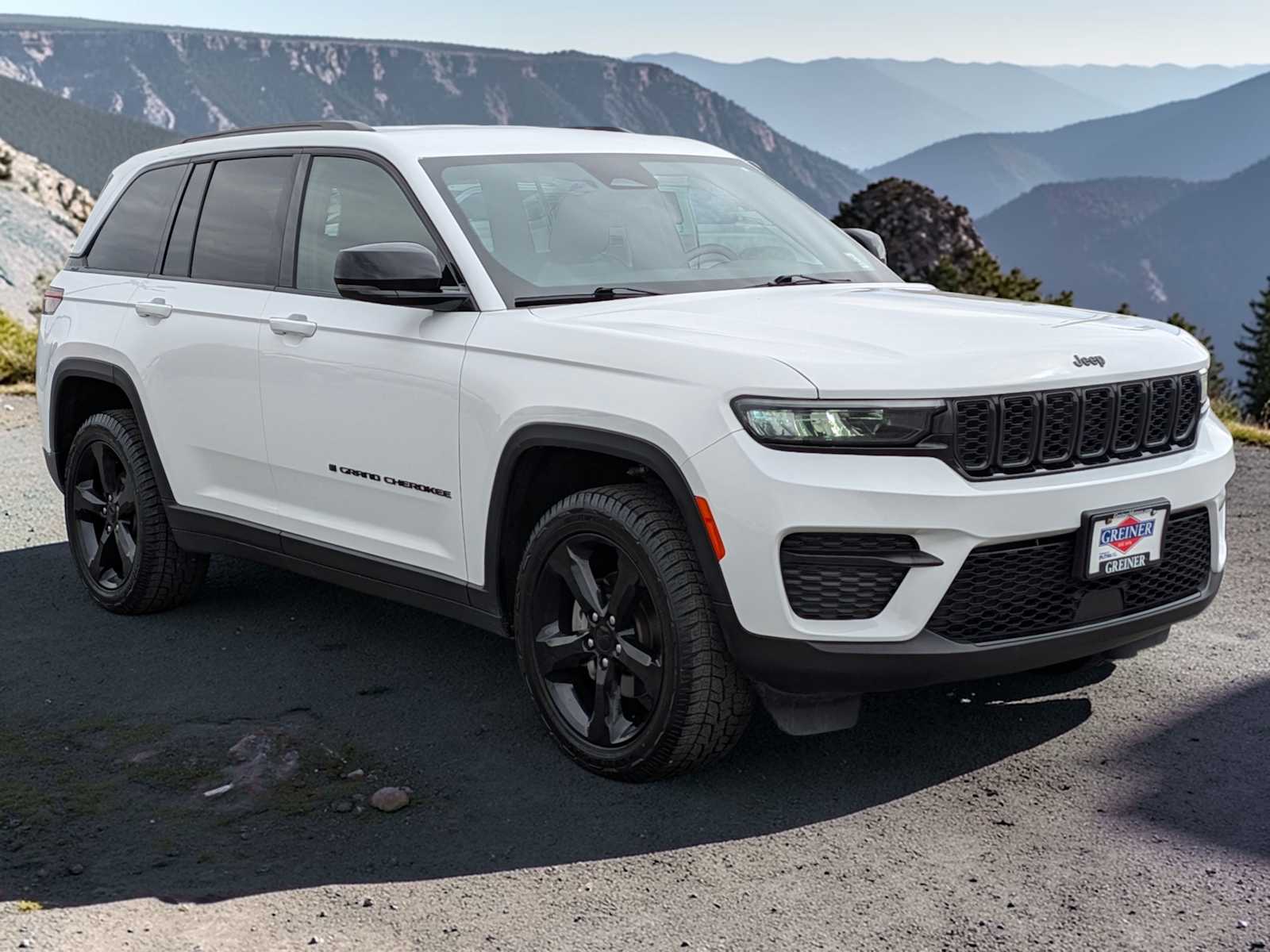 Thumbnail: 2023 Jeep Grand Cherokee - 8