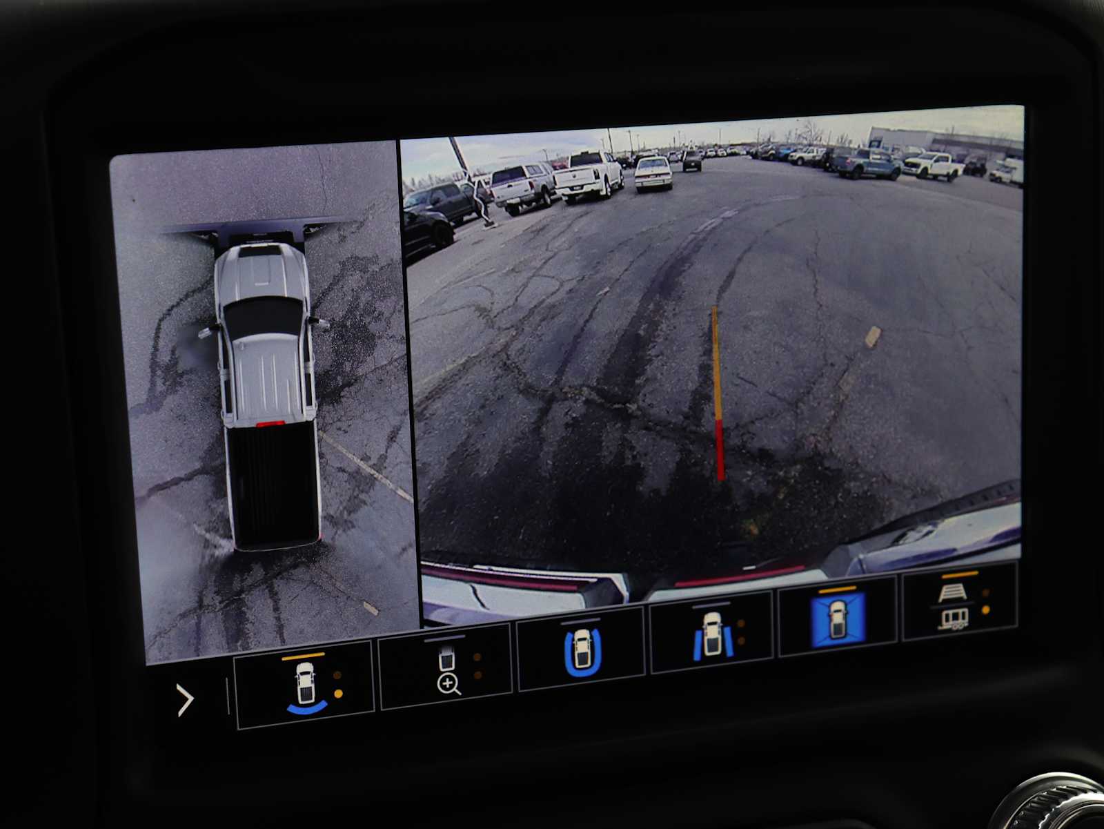 Thumbnail: 2021 GMC Sierra 3500 - 35