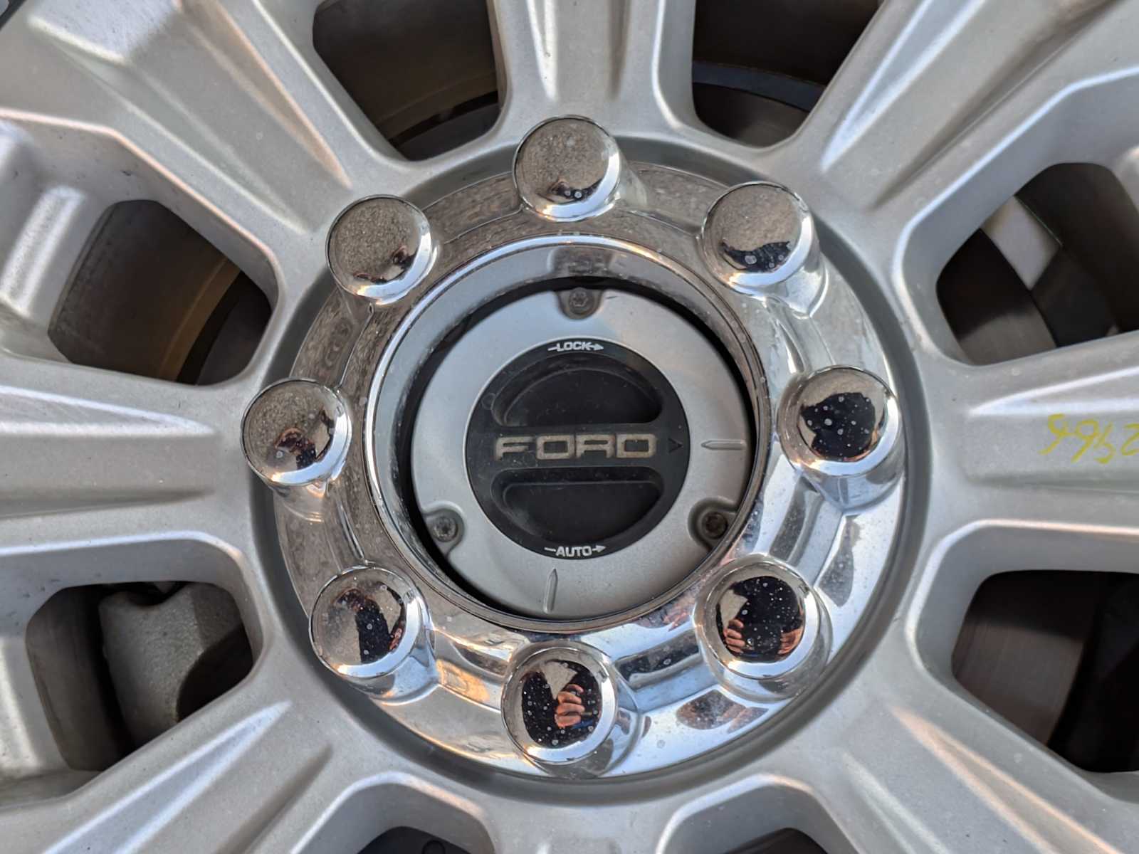 2023 Ford Econoline E-350 17