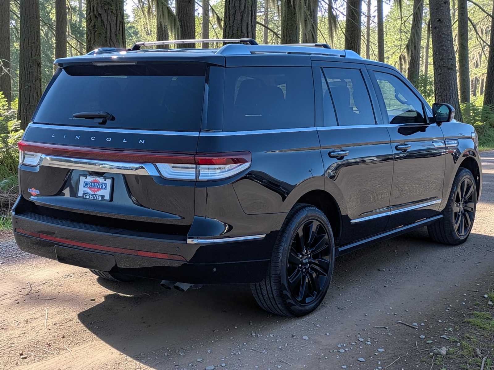 Thumbnail: 2023 Lincoln Navigator - 6