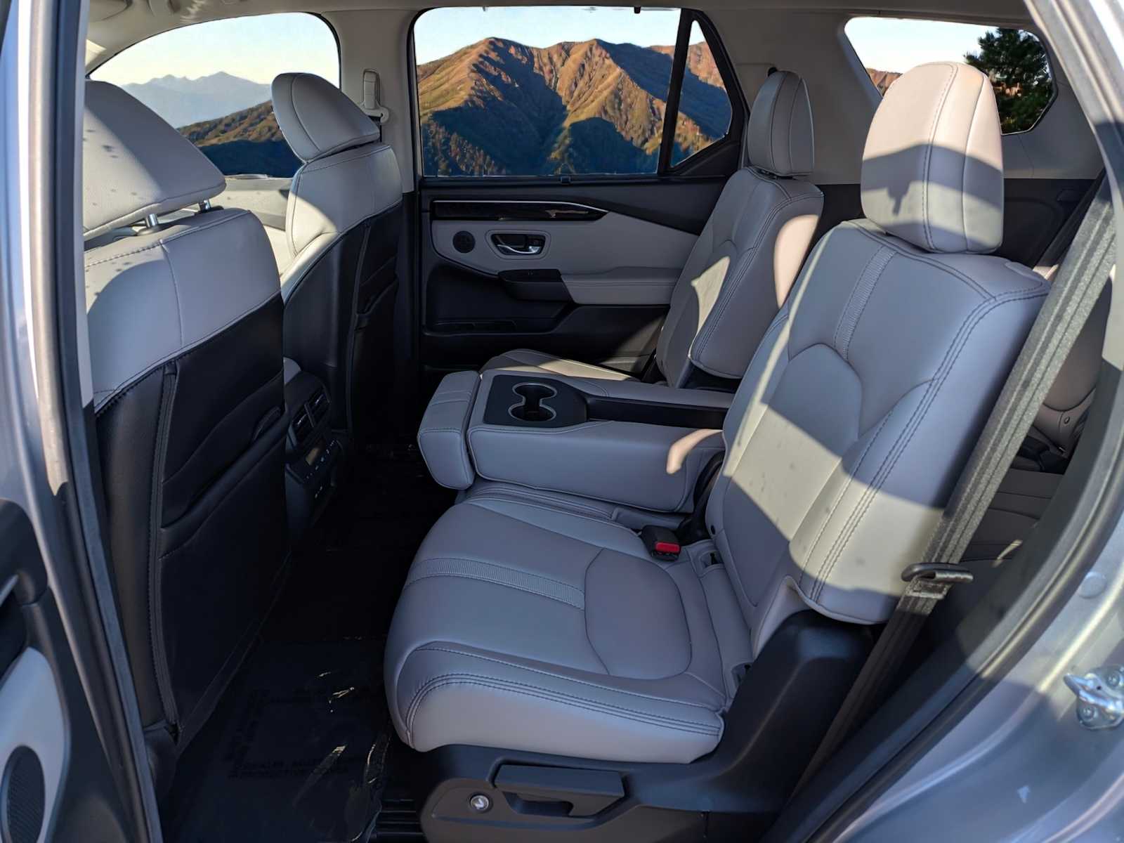 Thumbnail: 2025 Honda Pilot - 18
