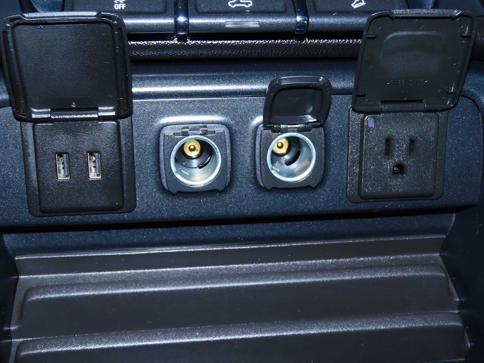 Thumbnail: 2016 Chevrolet Silverado 2500 - 28