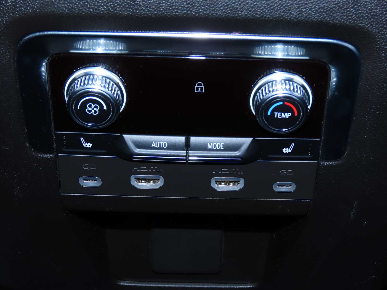 Thumbnail: 2023 GMC Yukon XL - 25