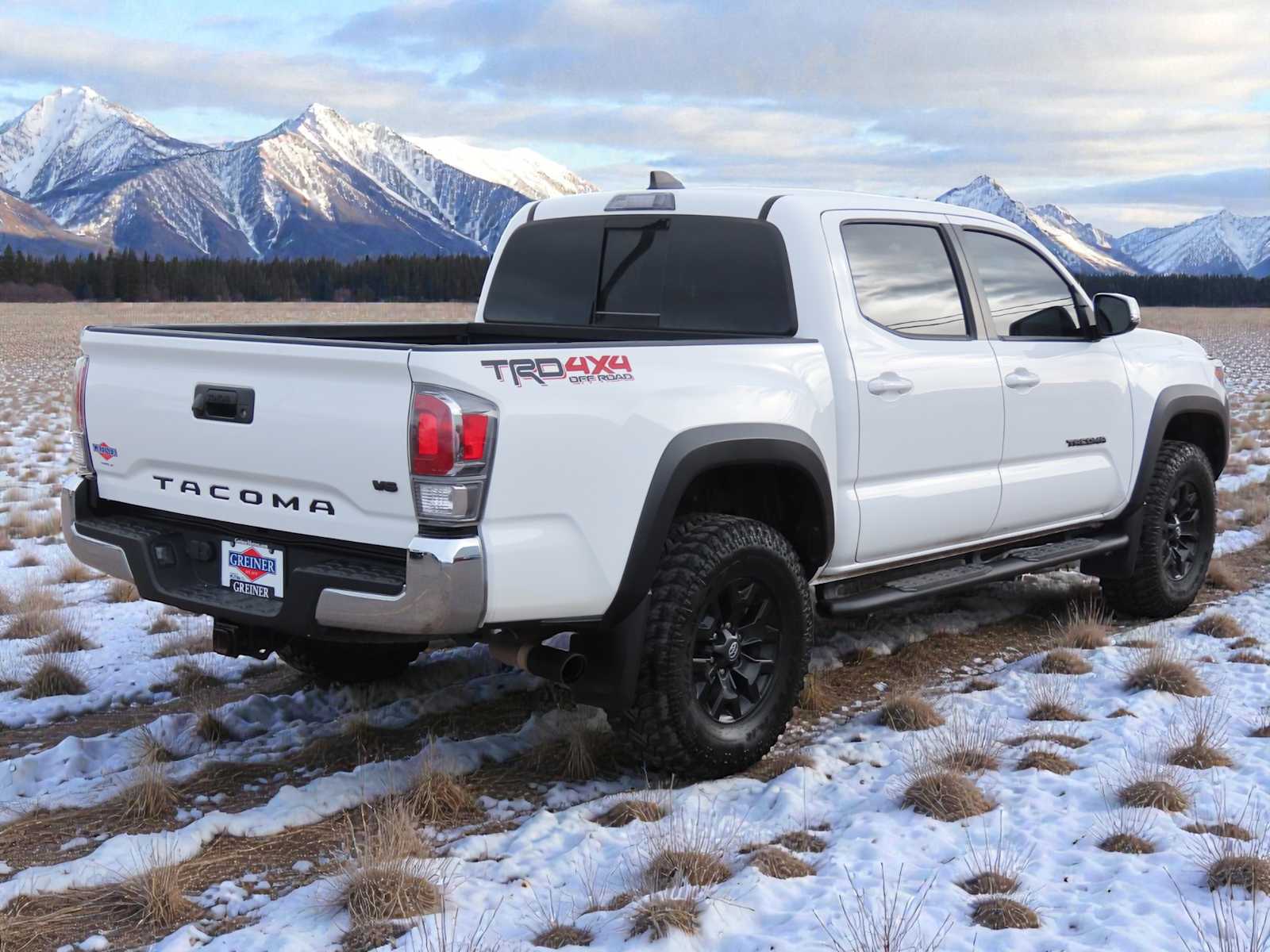 Thumbnail: 2022 Toyota Tacoma - 6