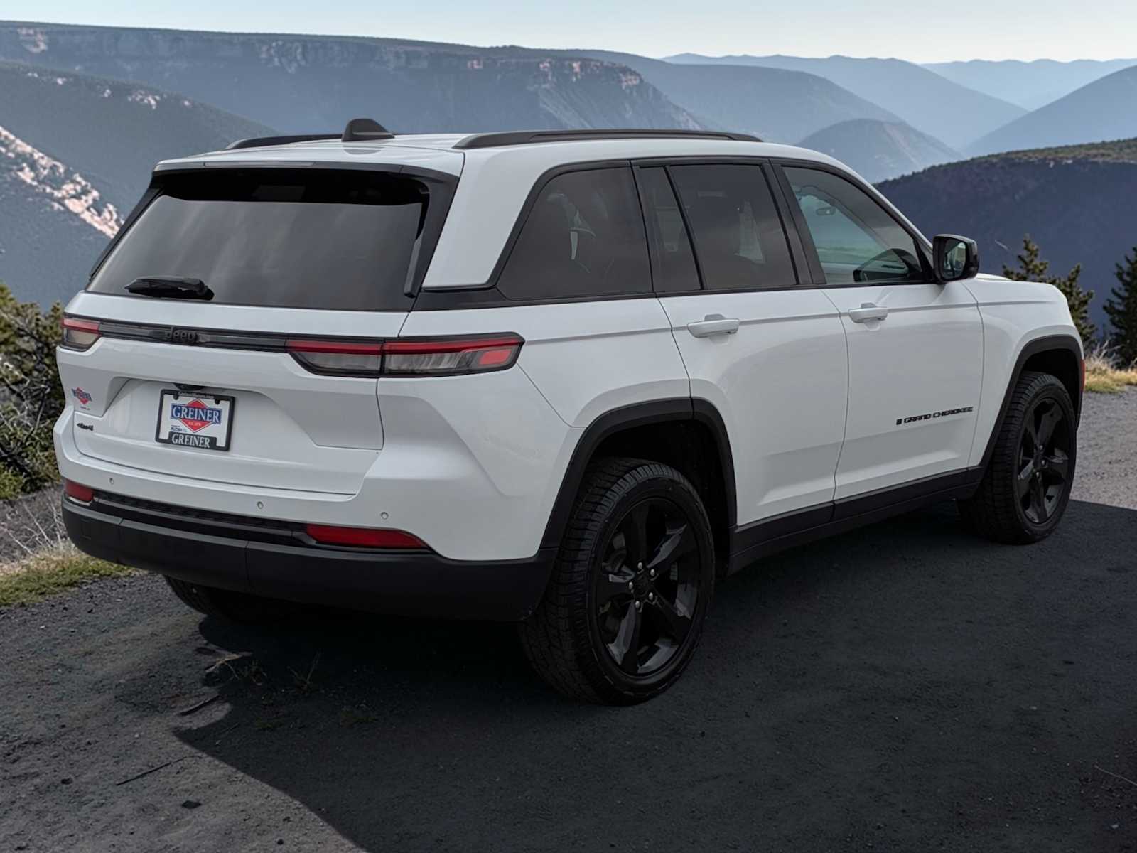Thumbnail: 2023 Jeep Grand Cherokee - 6