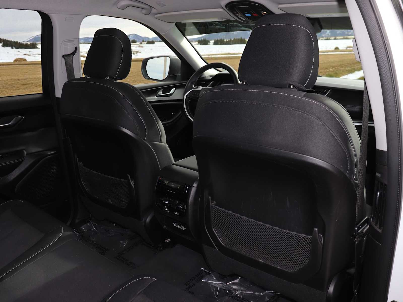 Thumbnail: 2023 Jeep Grand Cherokee L - 26