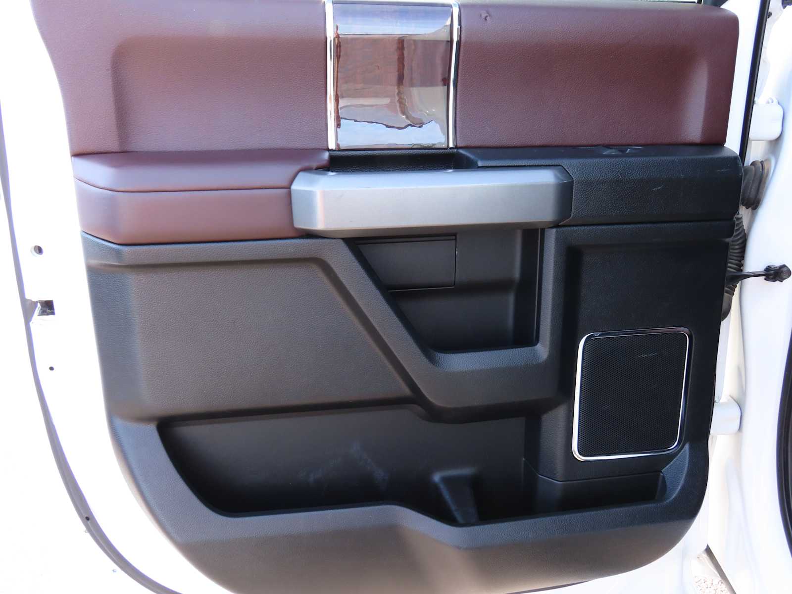 Thumbnail: 2017 Ford Econoline - 25