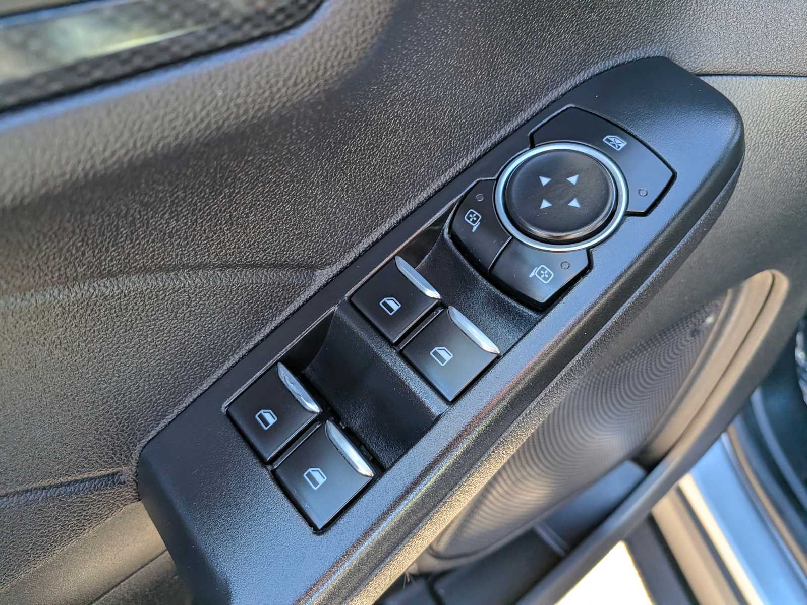 Thumbnail: 2023 Ford Escape - 18