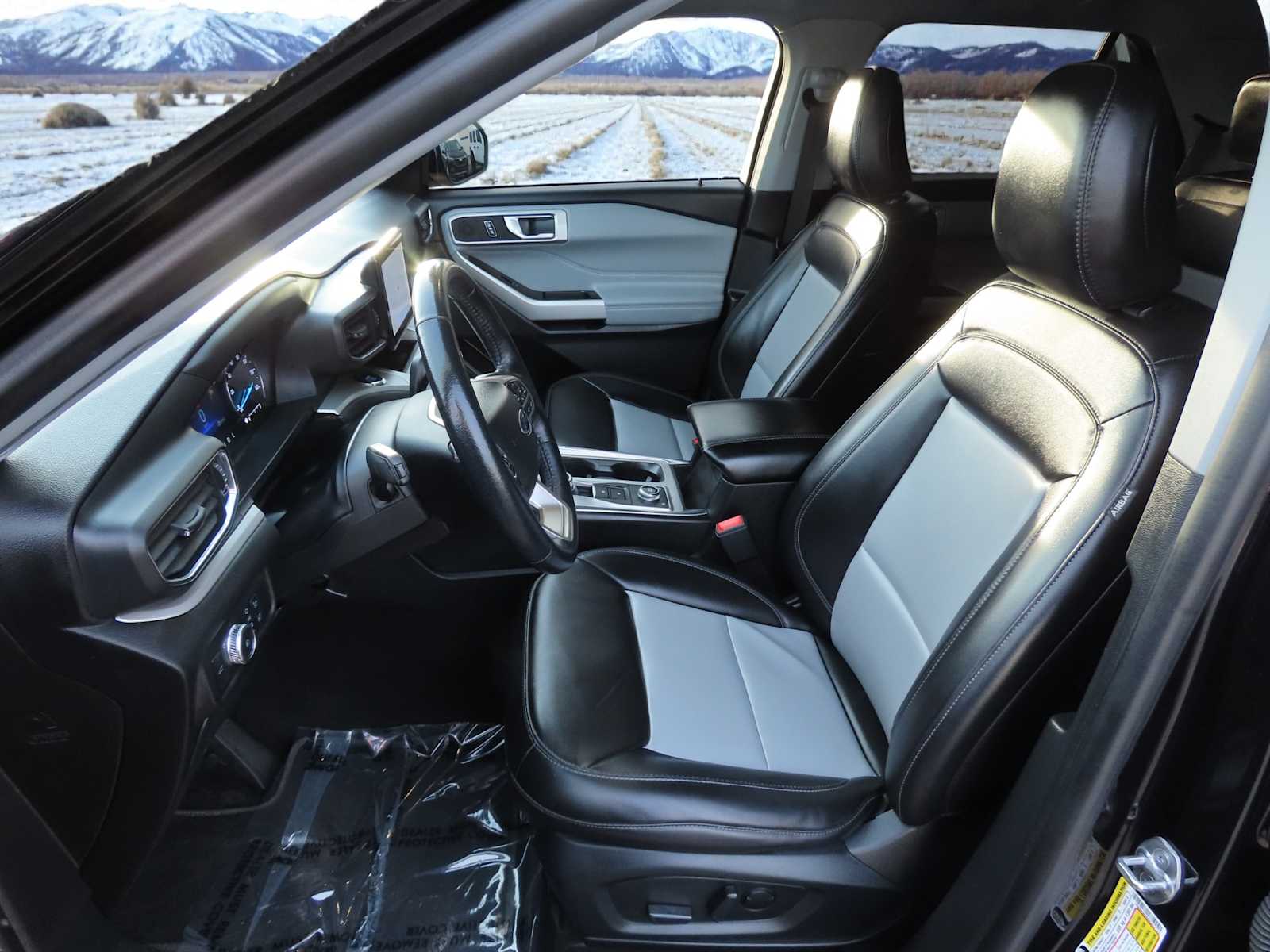 Thumbnail: 2022 Ford Explorer - 17