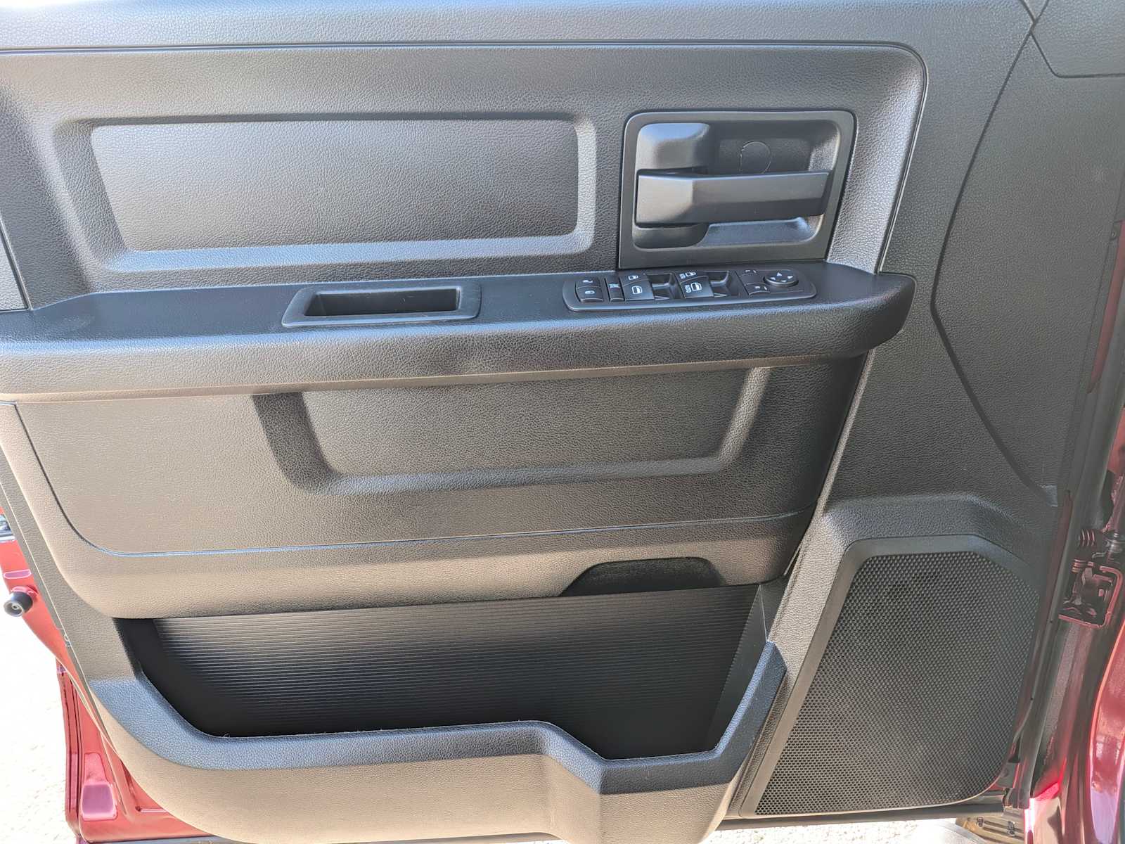 Thumbnail: 2019 RAM 1500 Classic - 17