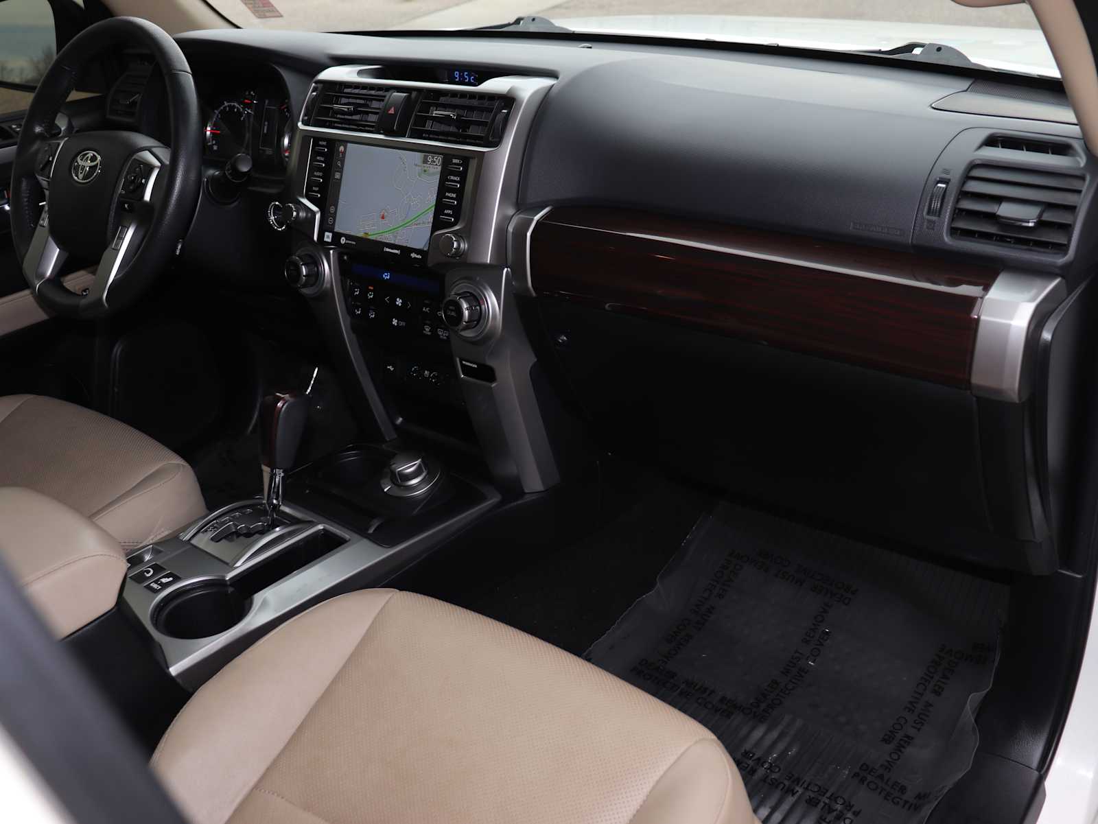 Thumbnail: 2022 Toyota 4Runner - 22