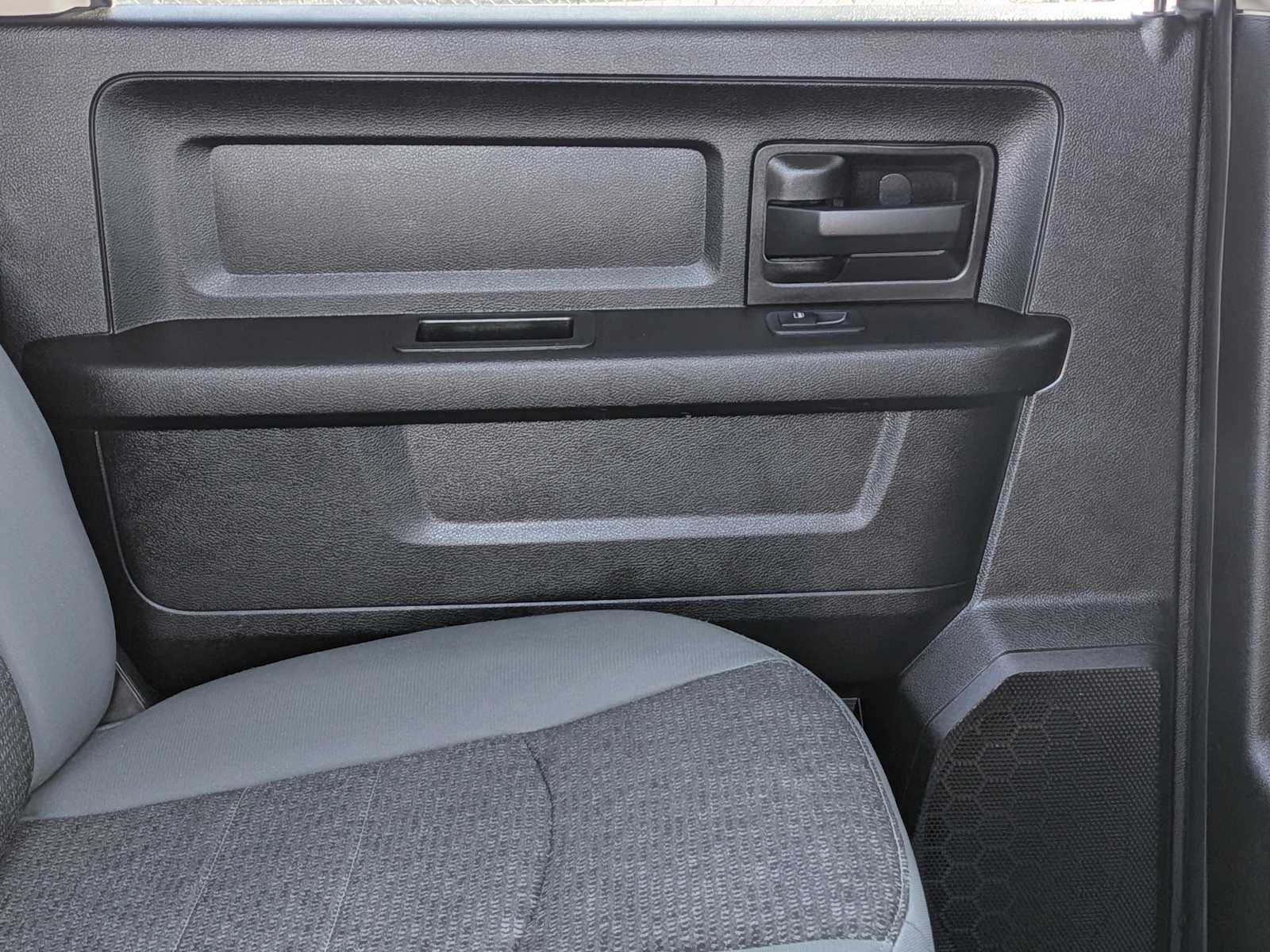 Thumbnail: 2019 RAM 1500 Classic - 24