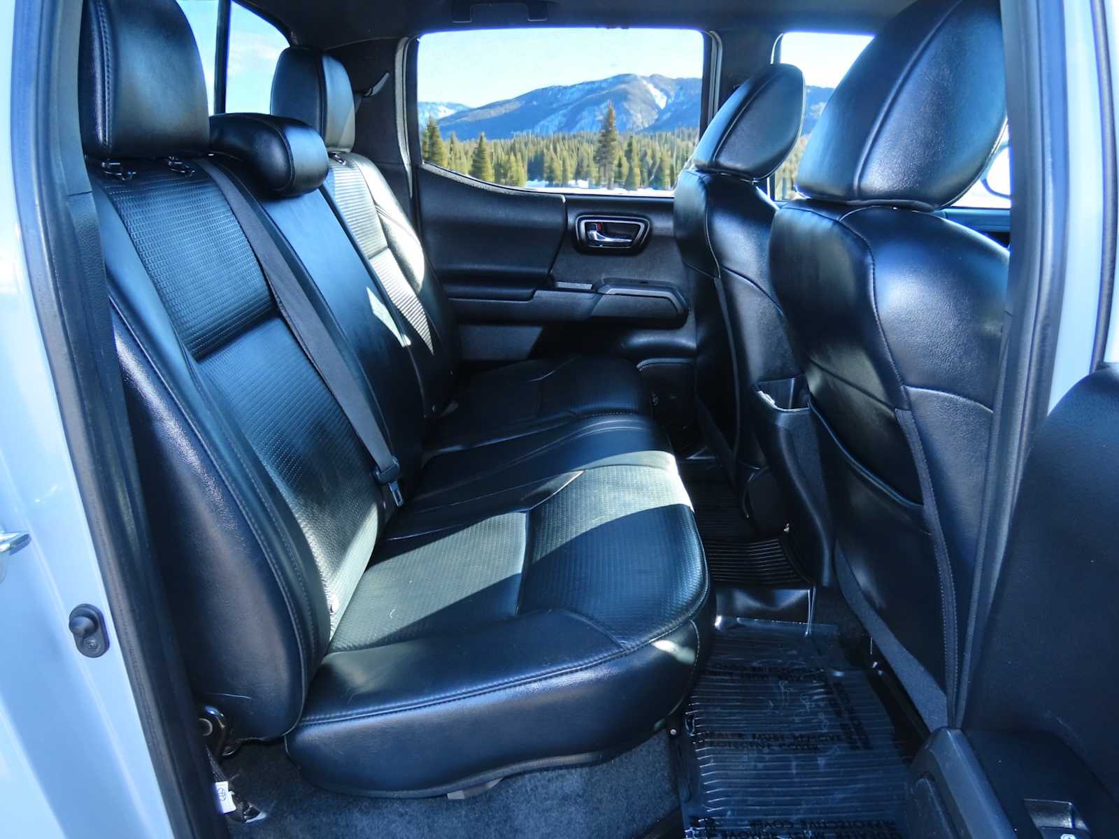 Thumbnail: 2019 Toyota Tacoma - 22