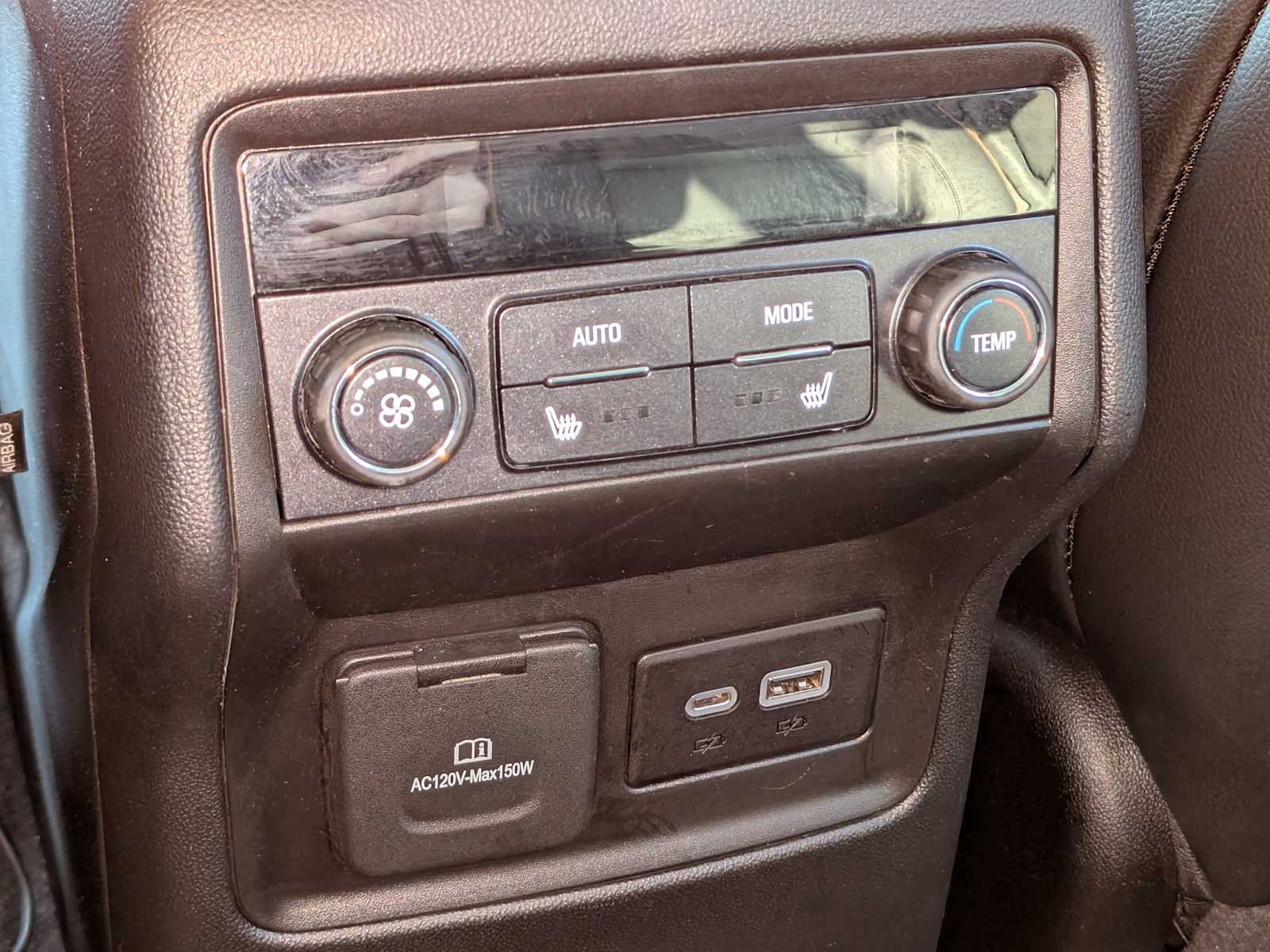 2022 GMC Acadia AT4 30