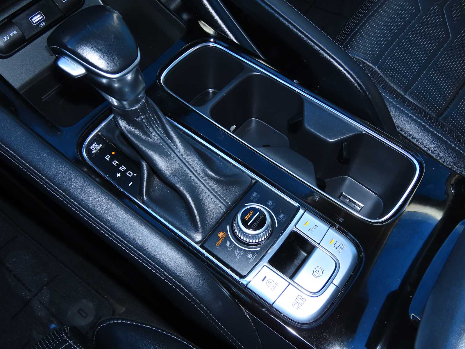 Thumbnail: 2020 Kia Telluride - 33