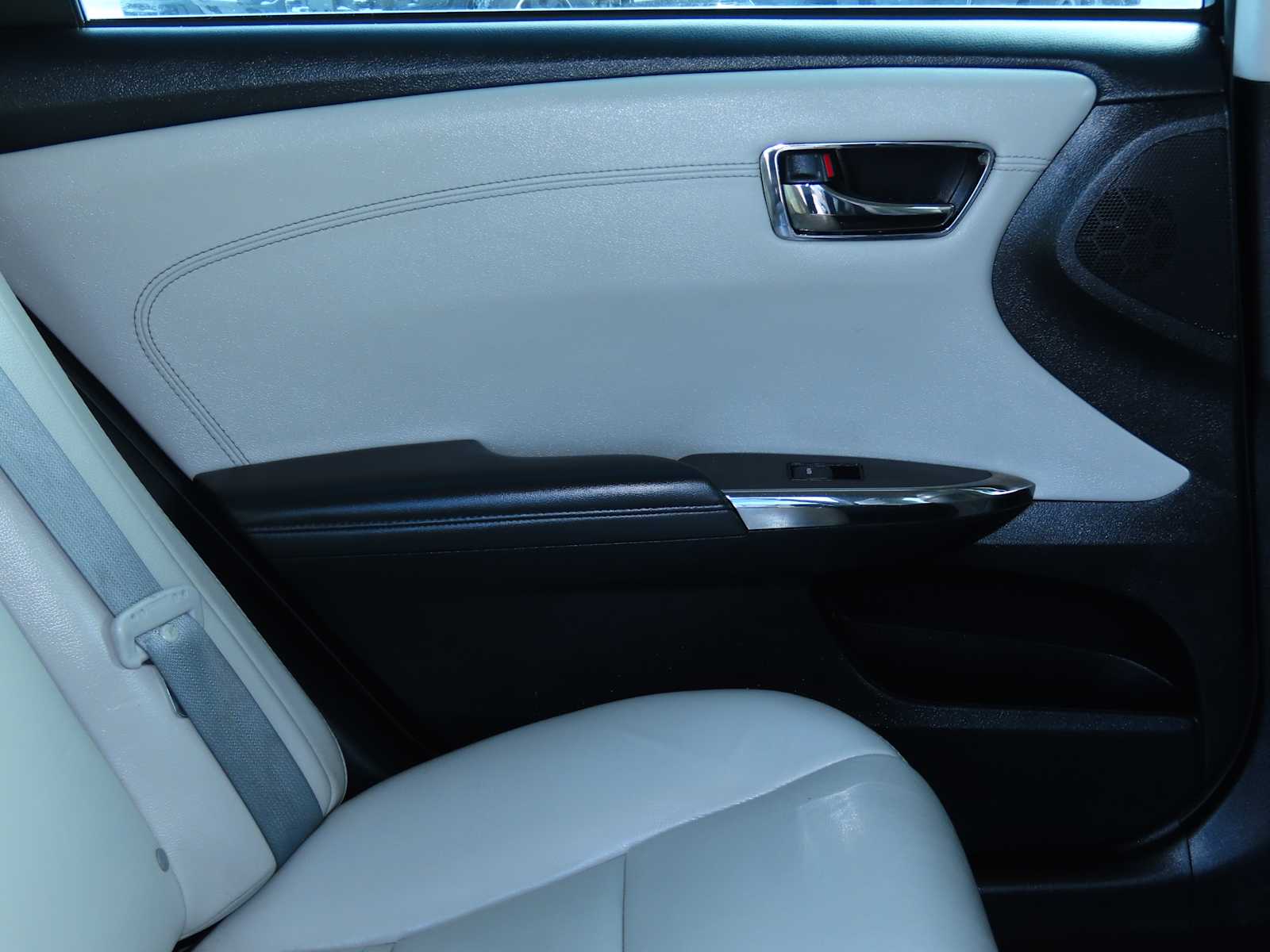 Thumbnail: 2016 Toyota Avalon - 24