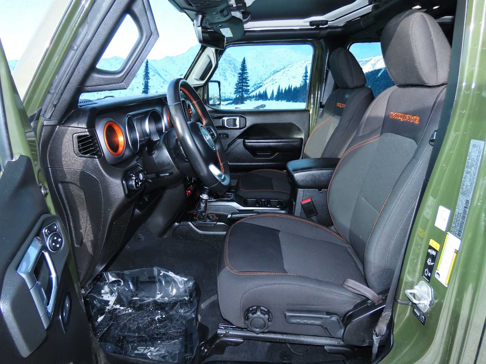 Thumbnail: 2023 Jeep Gladiator - 16