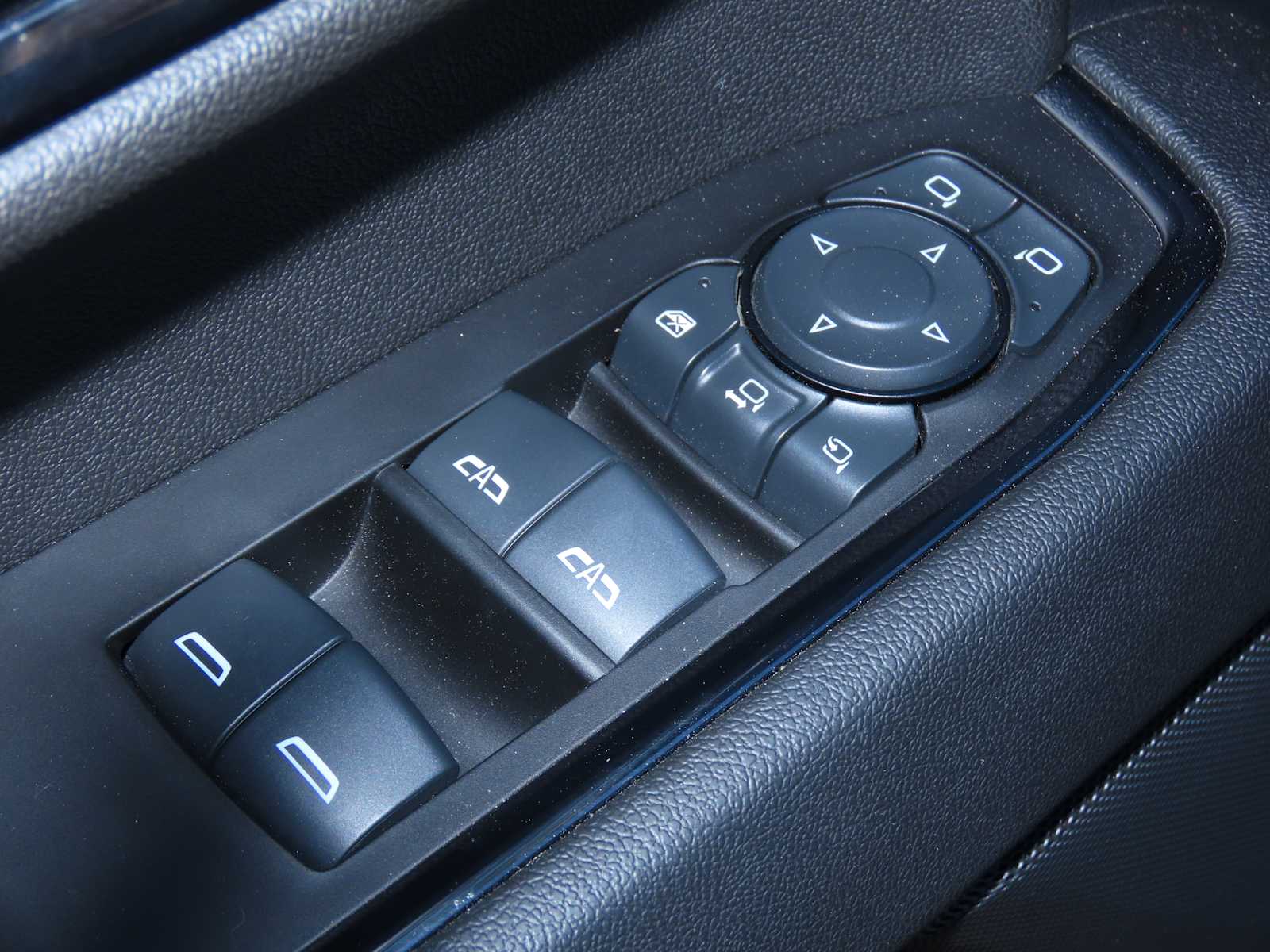 Thumbnail: 2024 GMC Sierra 2500 - 18