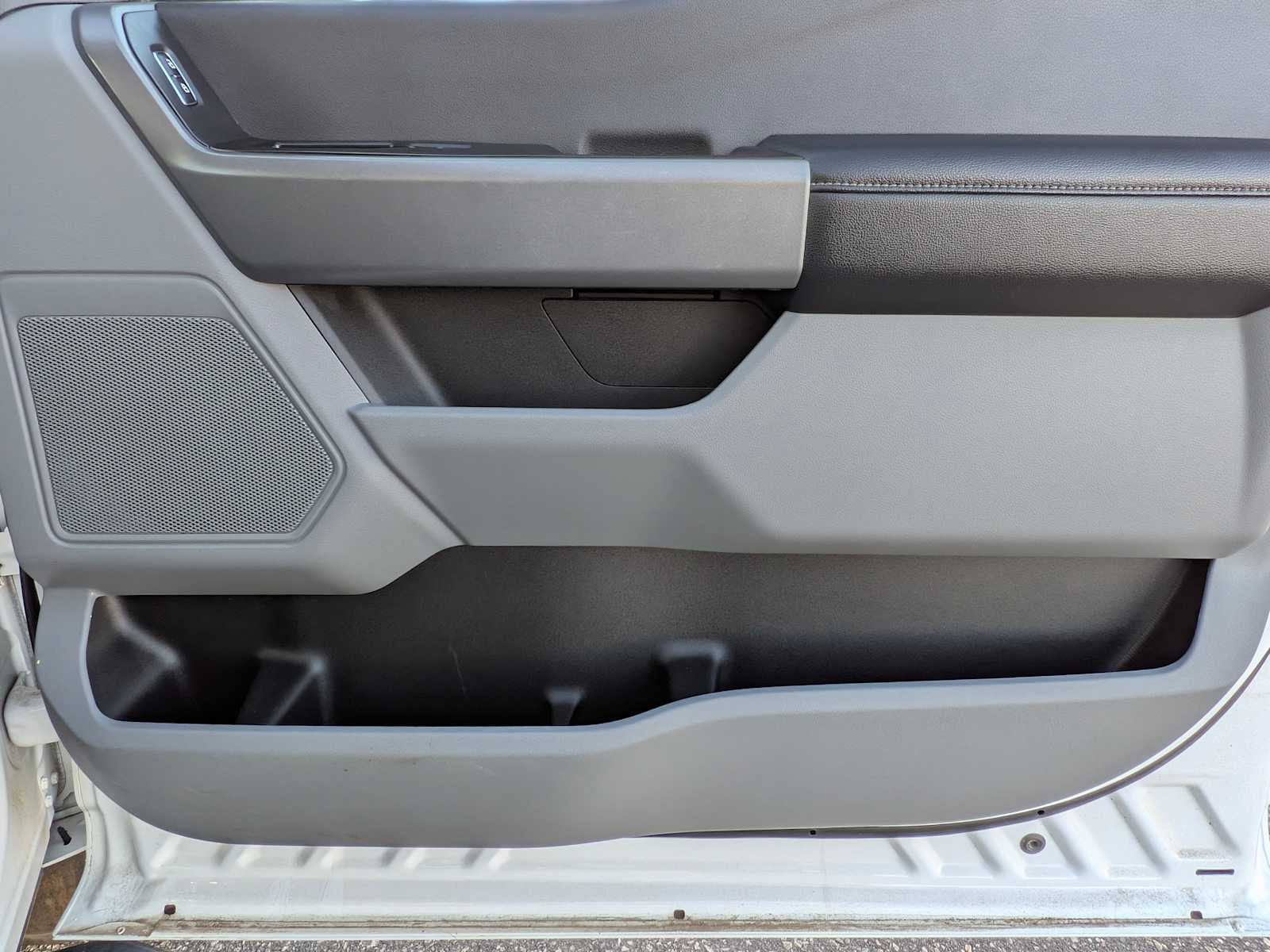 Thumbnail: 2023 Ford Econoline - 26