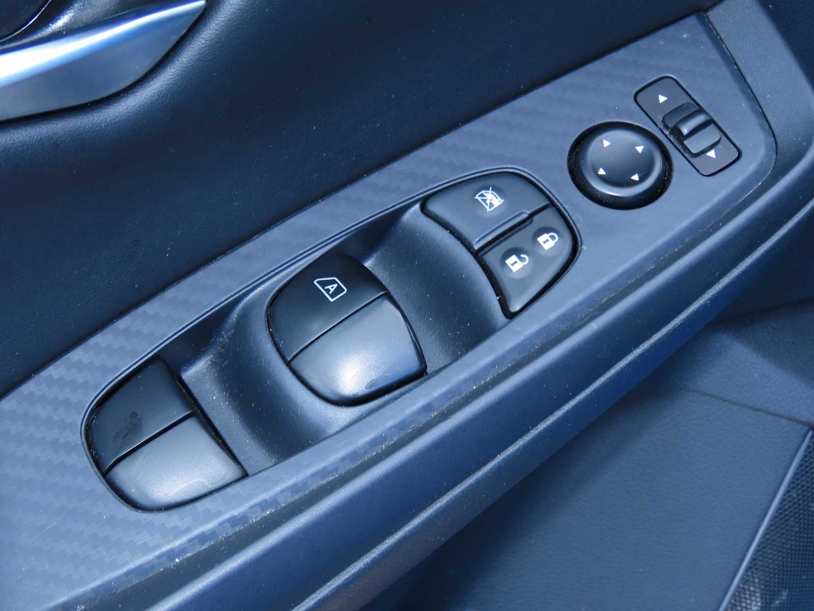 Thumbnail: 2024 Nissan Sentra - 17