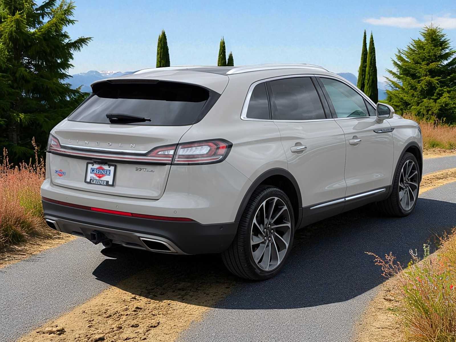 Thumbnail: 2019 Lincoln Nautilus - 6