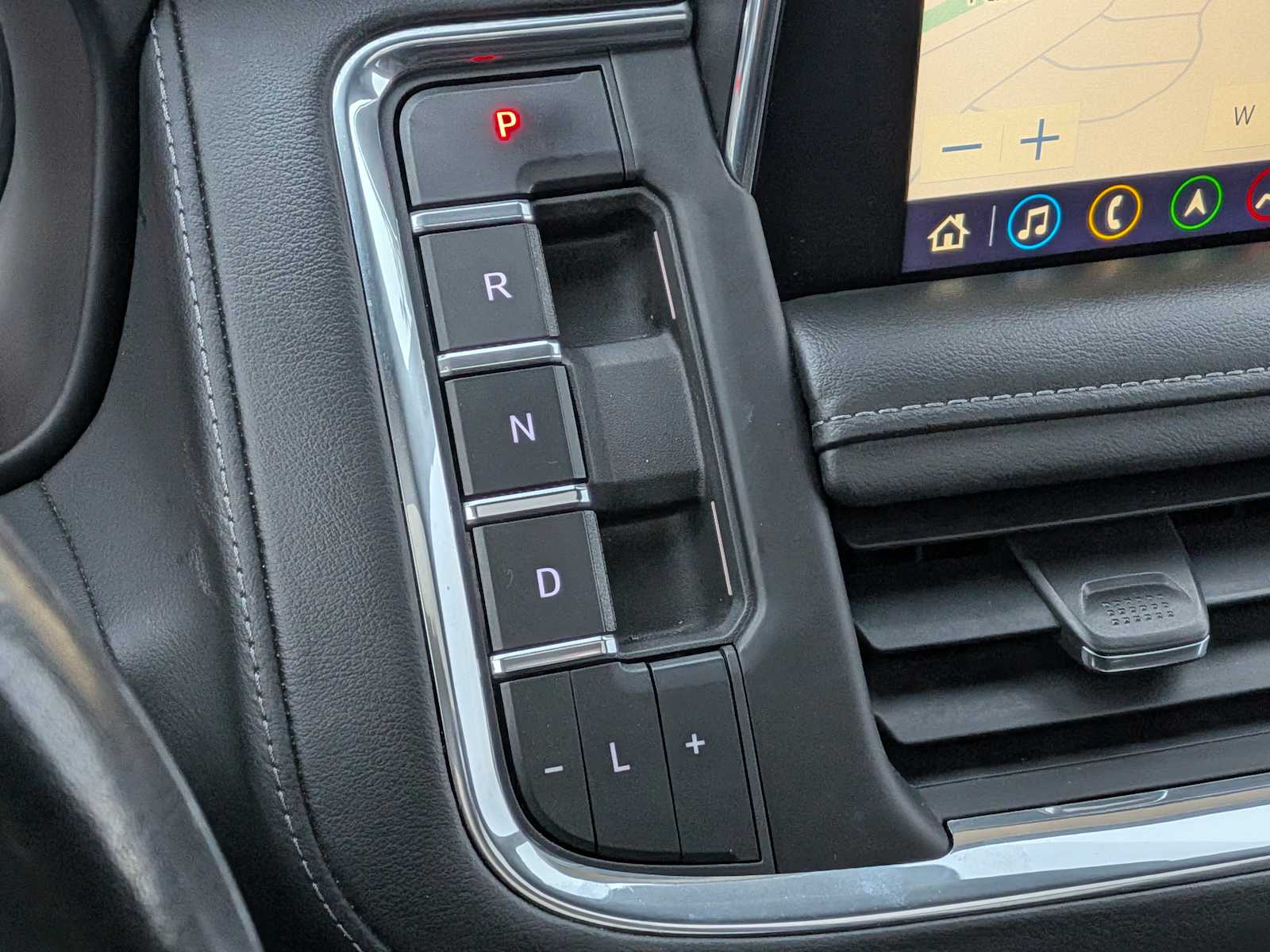 Thumbnail: 2021 Chevrolet Tahoe - 36