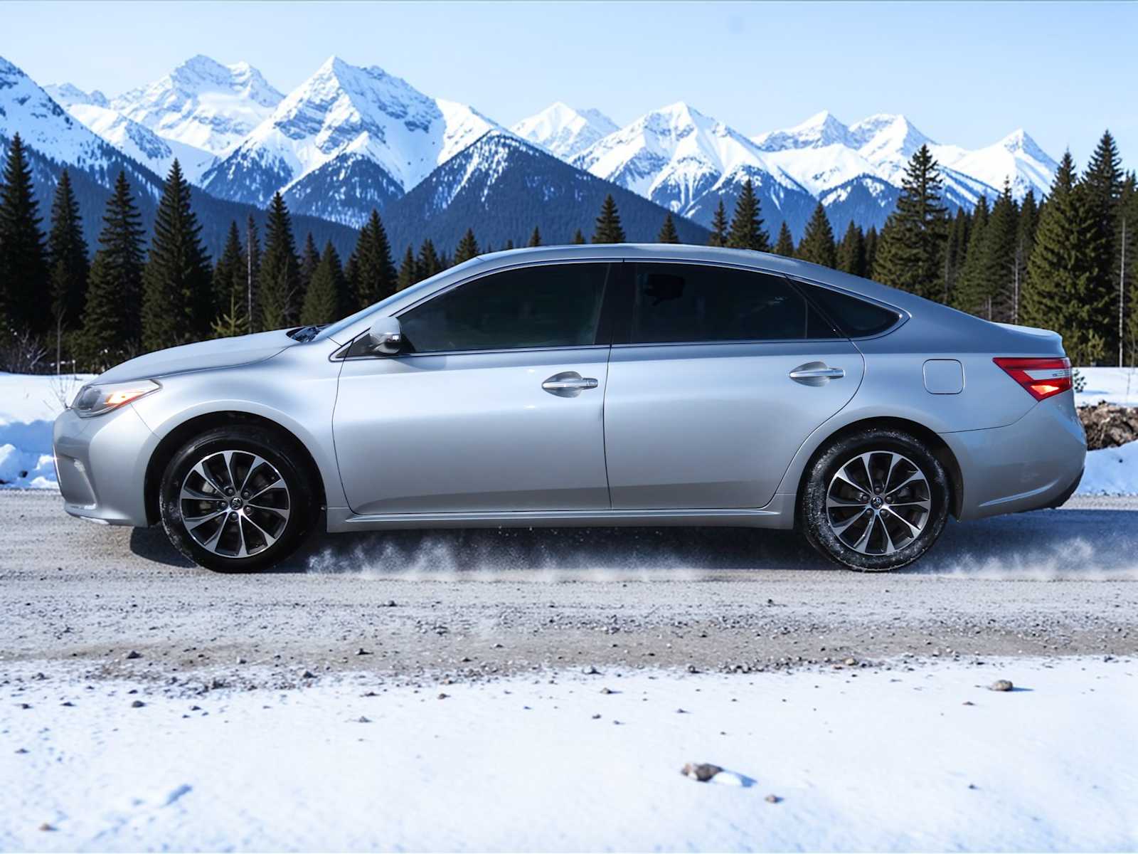 Thumbnail: 2016 Toyota Avalon - 3