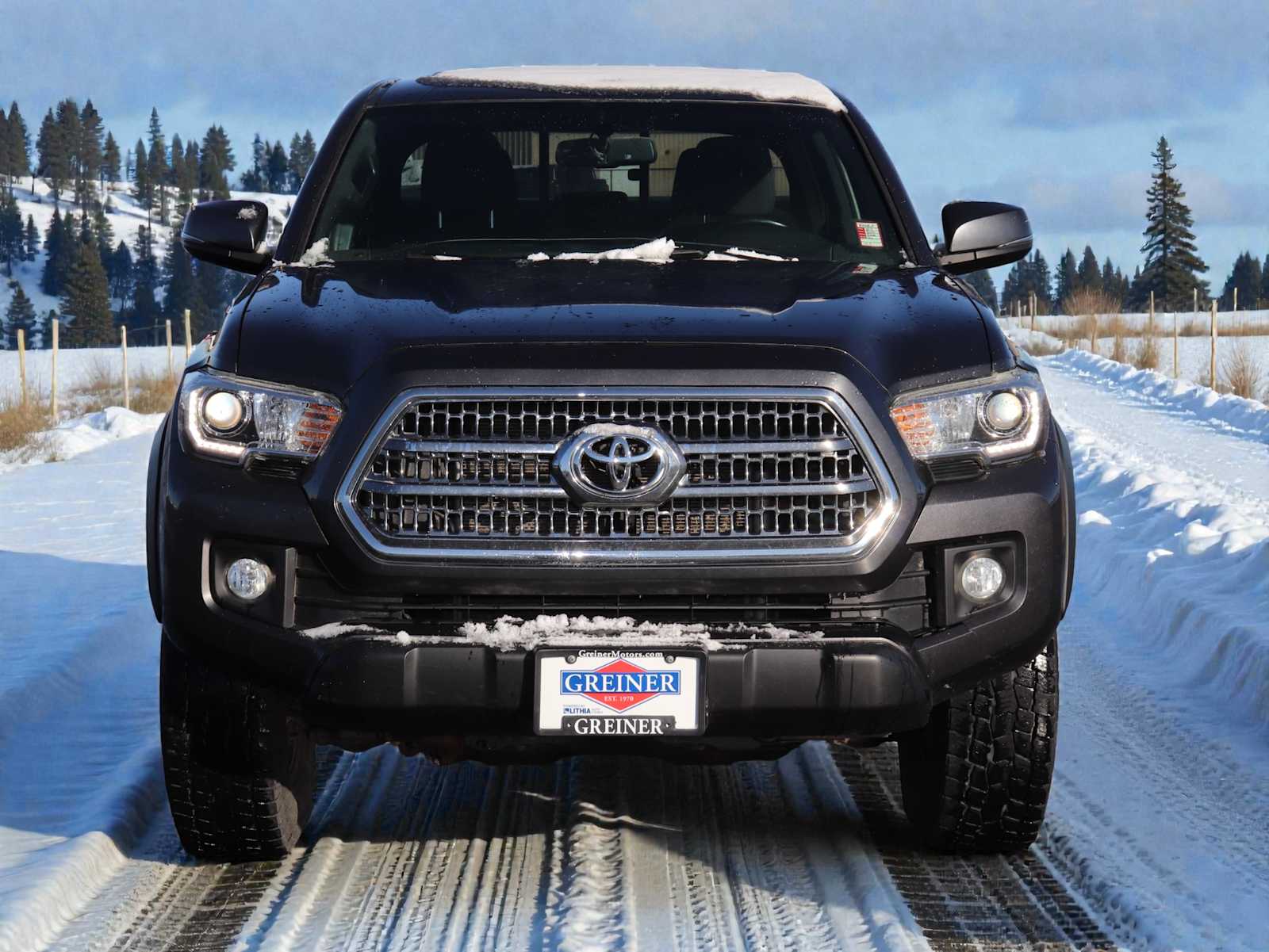 Thumbnail: 2016 Toyota Tacoma - 9