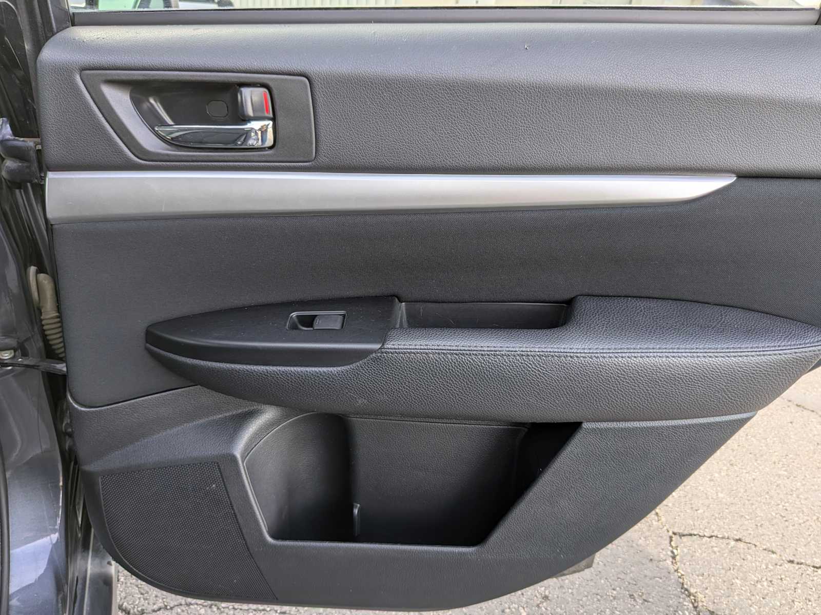 Thumbnail: 2011 Subaru Outback - 30