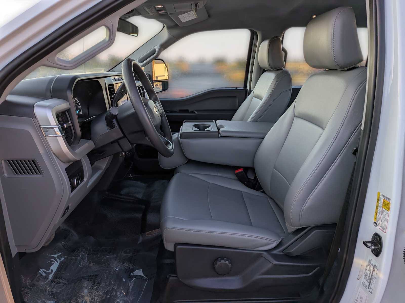 2023 Ford Econoline E-350 19