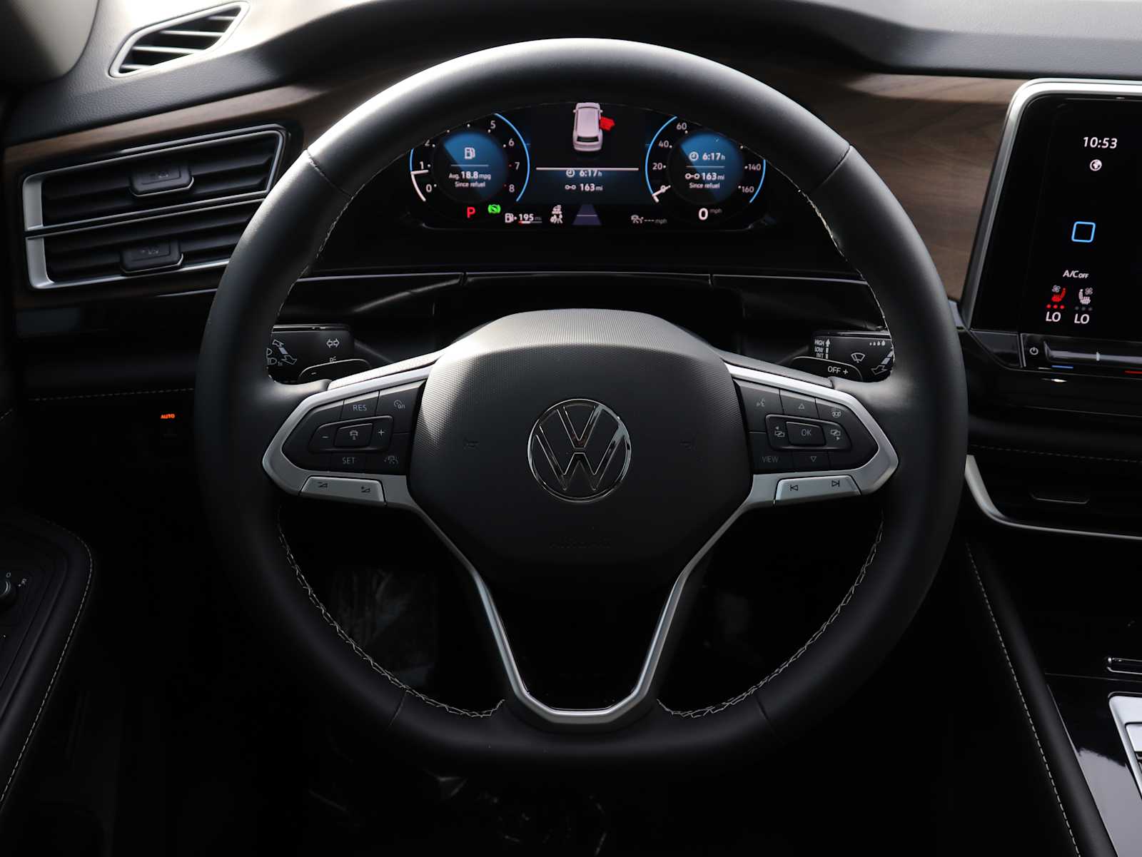 Thumbnail: 2025 Volkswagen Atlas - 32