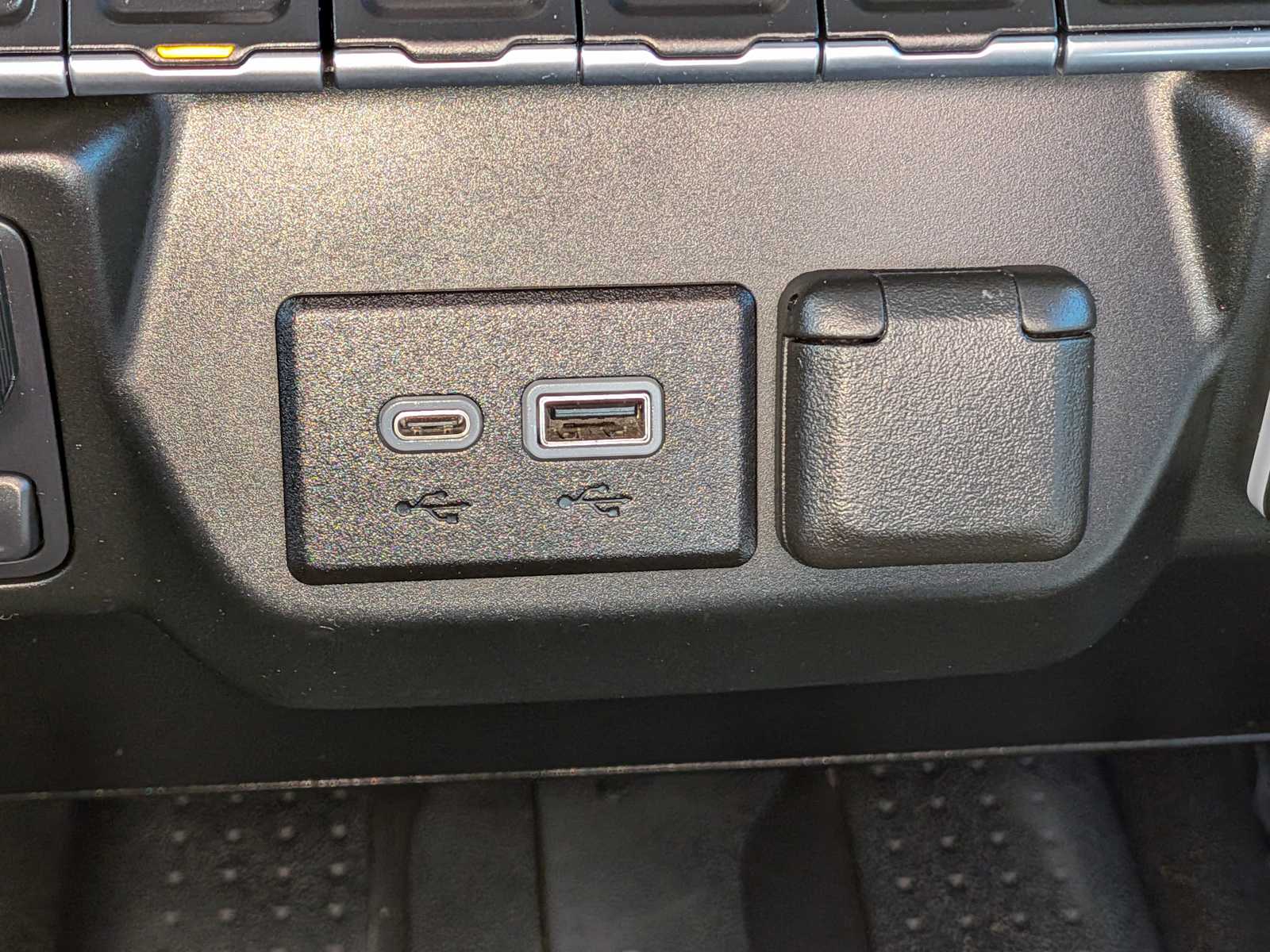 Thumbnail: 2024 Chevrolet Silverado 1500 - 32