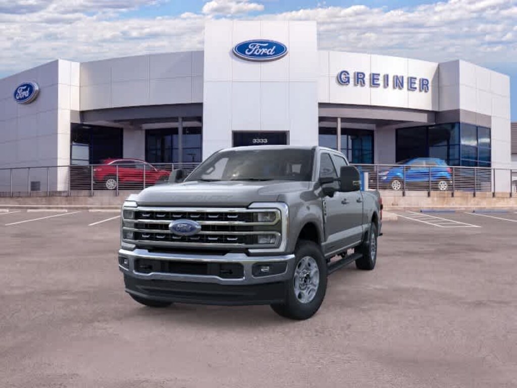 New 2026 Ford F-350 XLT Truck Crew Cab