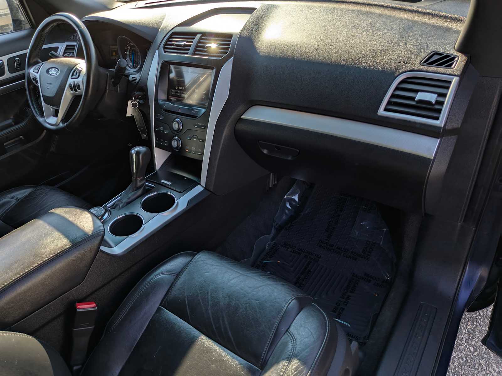 Thumbnail: 2011 Ford Explorer - 25