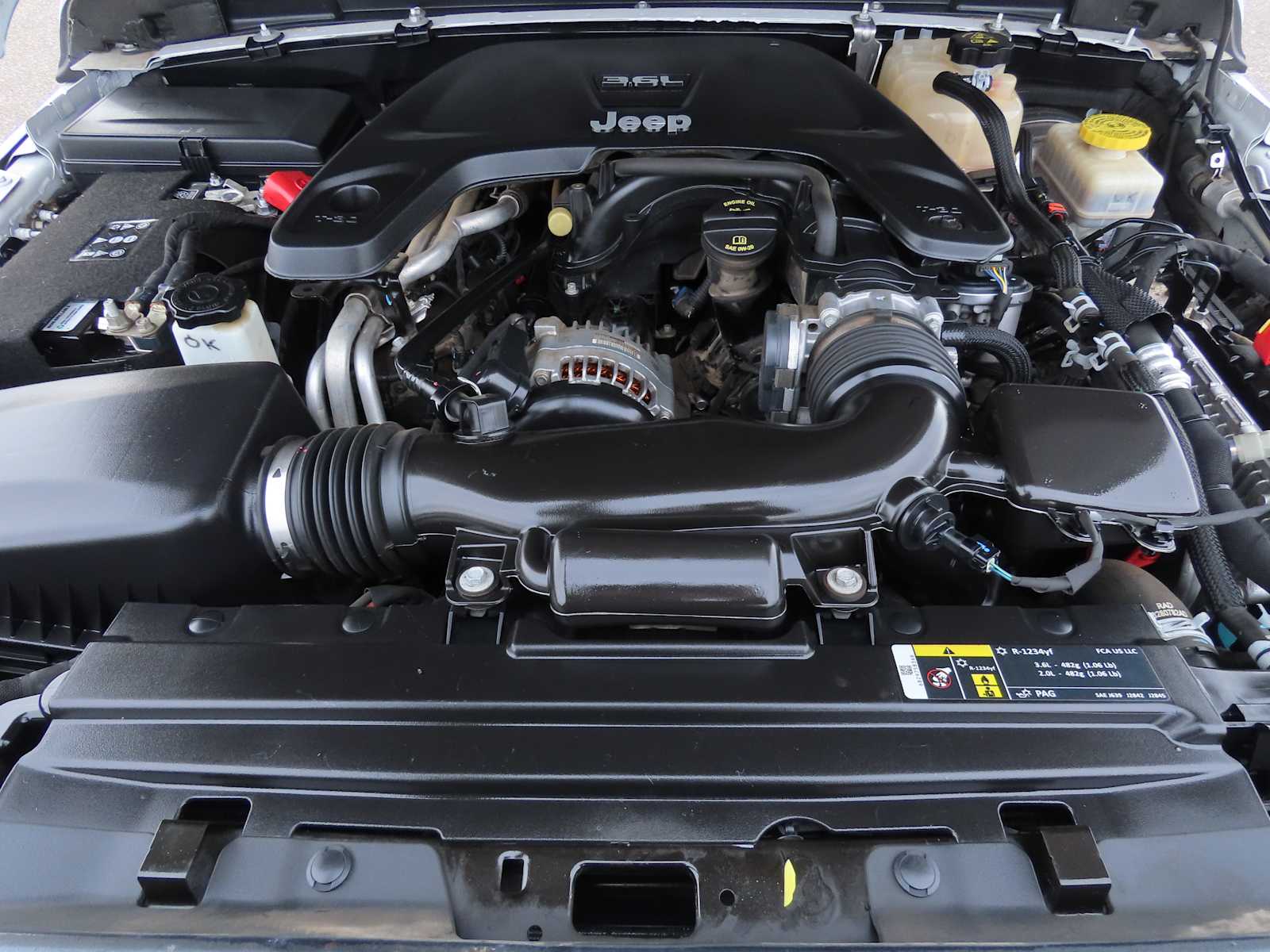 Thumbnail: 2019 Jeep Wrangler - 15