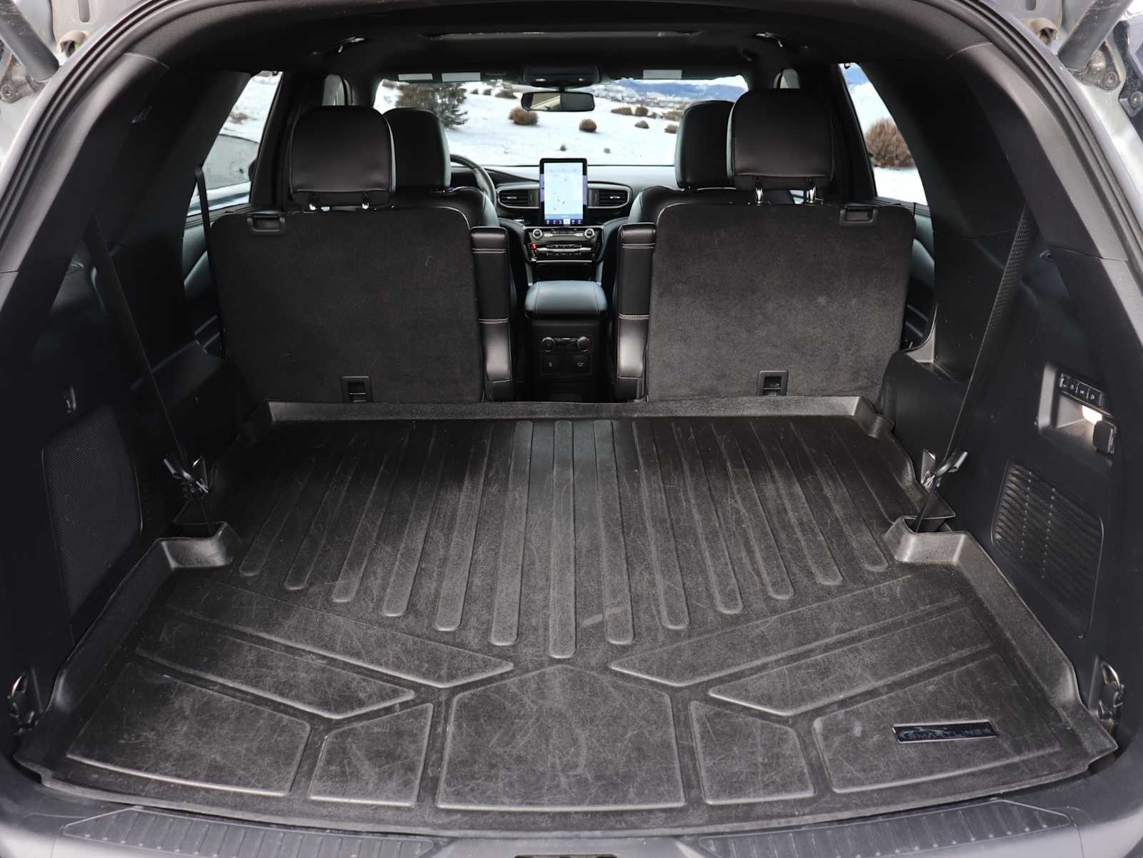 Thumbnail: 2022 Ford Explorer - 31