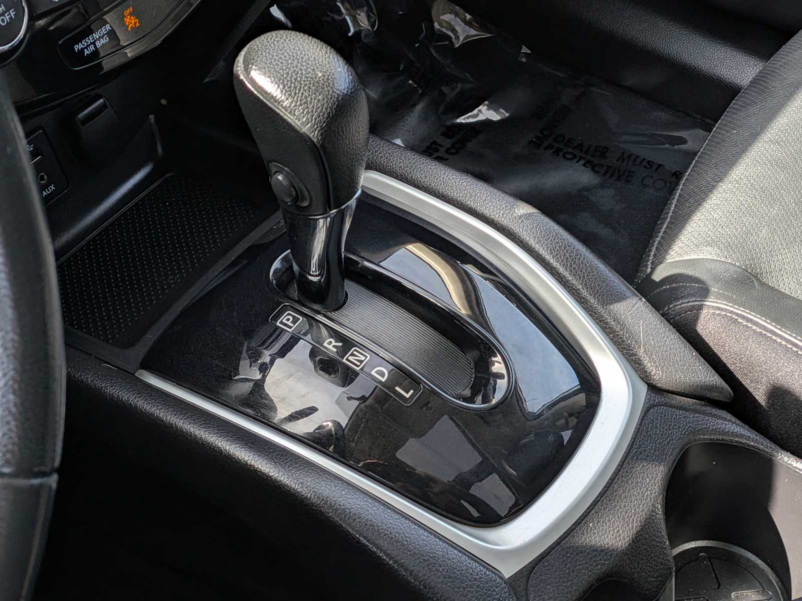 Thumbnail: 2015 Nissan Rogue - 32