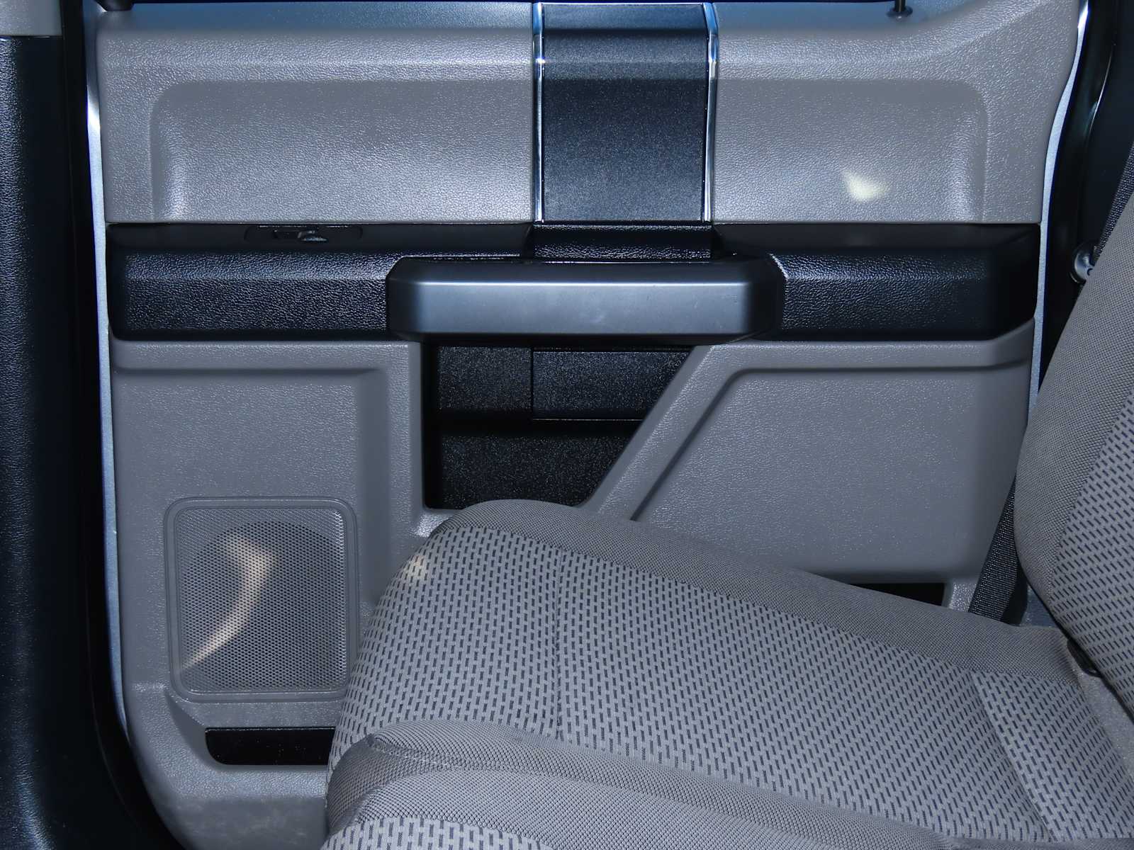 Thumbnail: 2022 Ford Econoline - 22