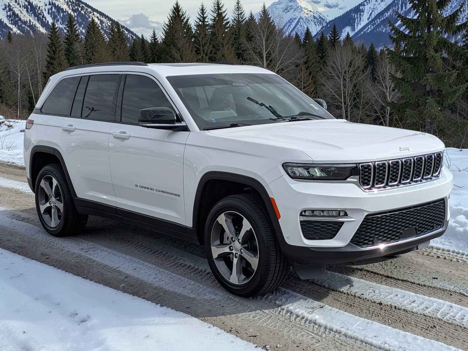 Thumbnail: 2025 Jeep Grand Cherokee - 8
