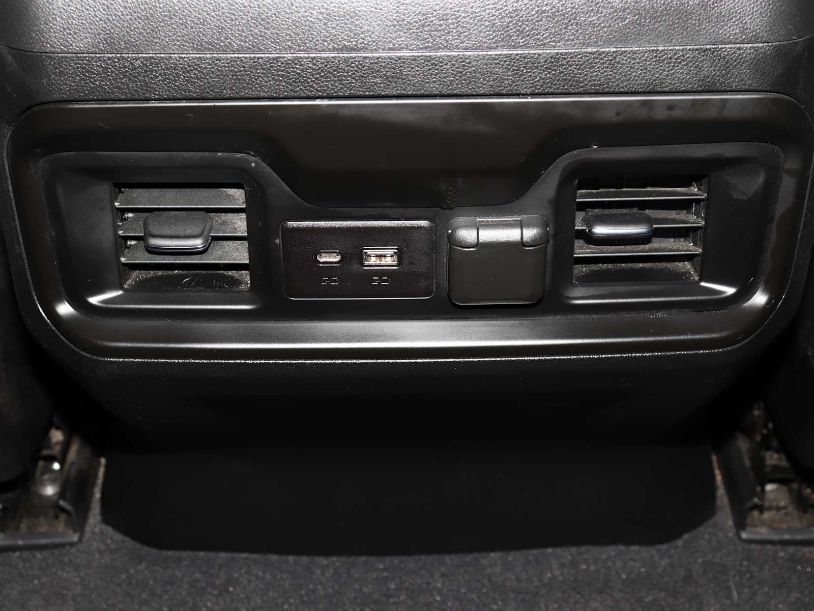 Thumbnail: 2020 Chevrolet Silverado 1500 - 31