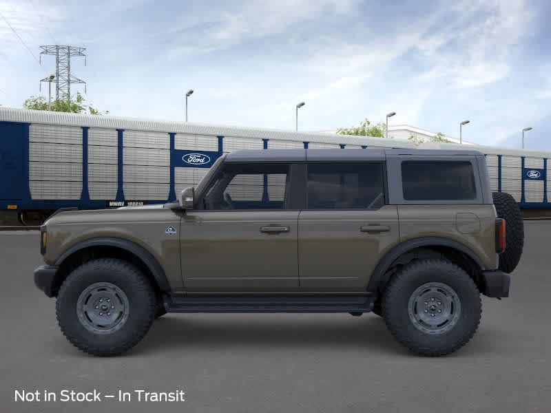 2025 Ford Bronco Outer Banks photo 3
