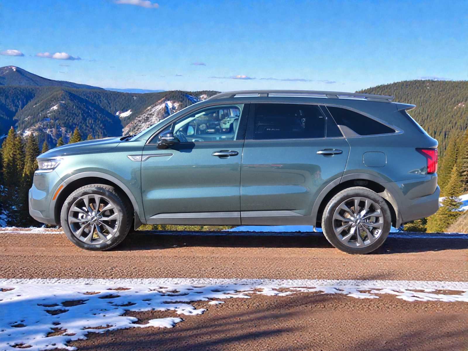 Thumbnail: 2022 Kia Sorento - 2