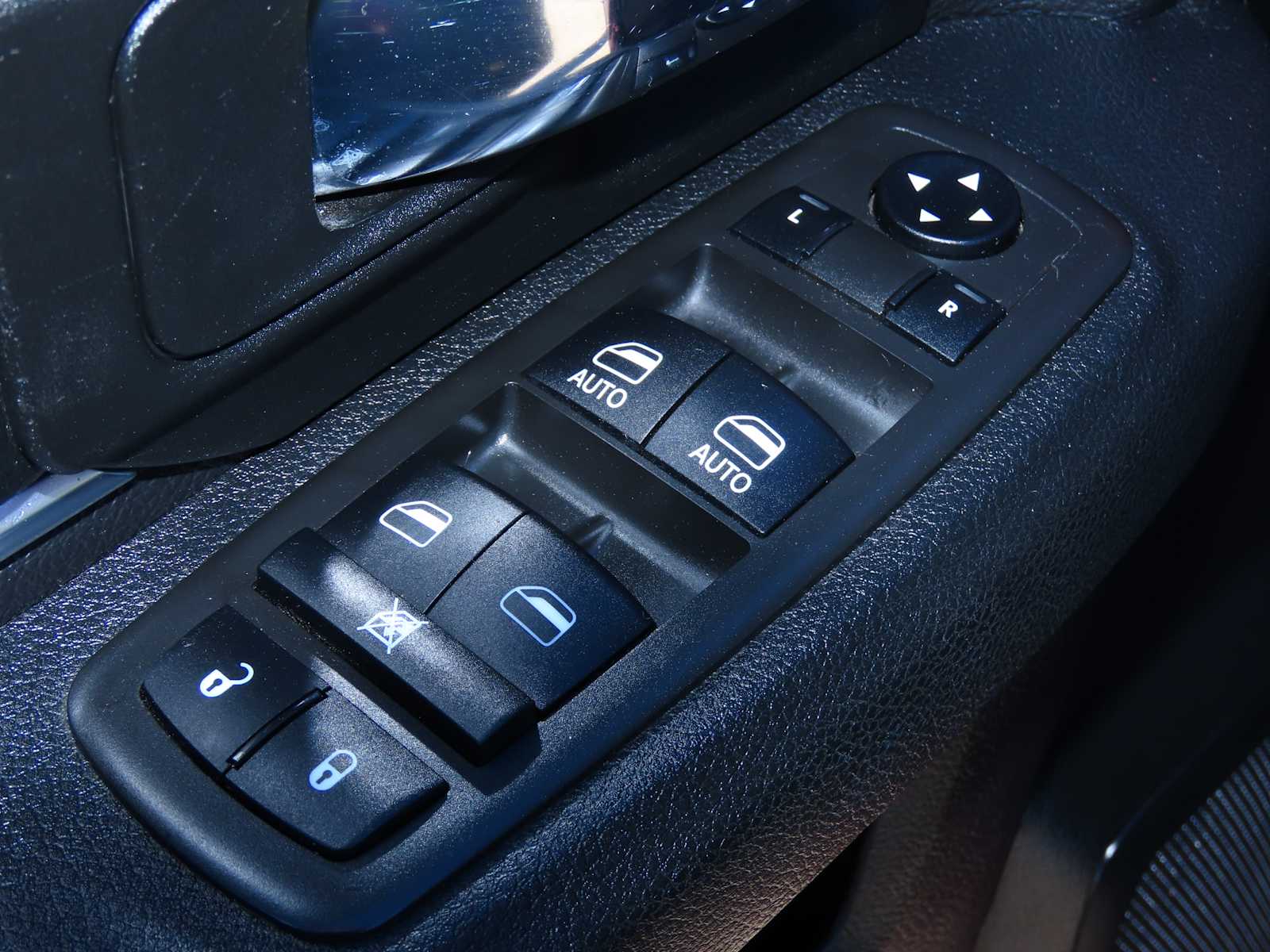 Thumbnail: 2021 RAM 1500 Classic - 17