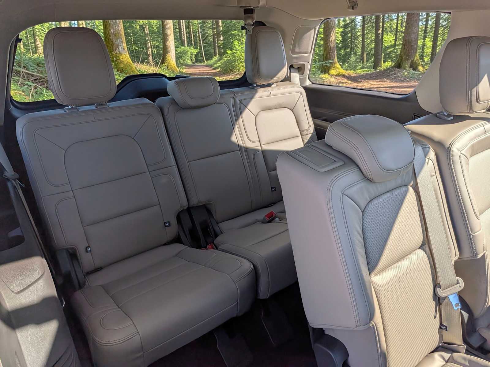 Thumbnail: 2023 Lincoln Navigator - 16